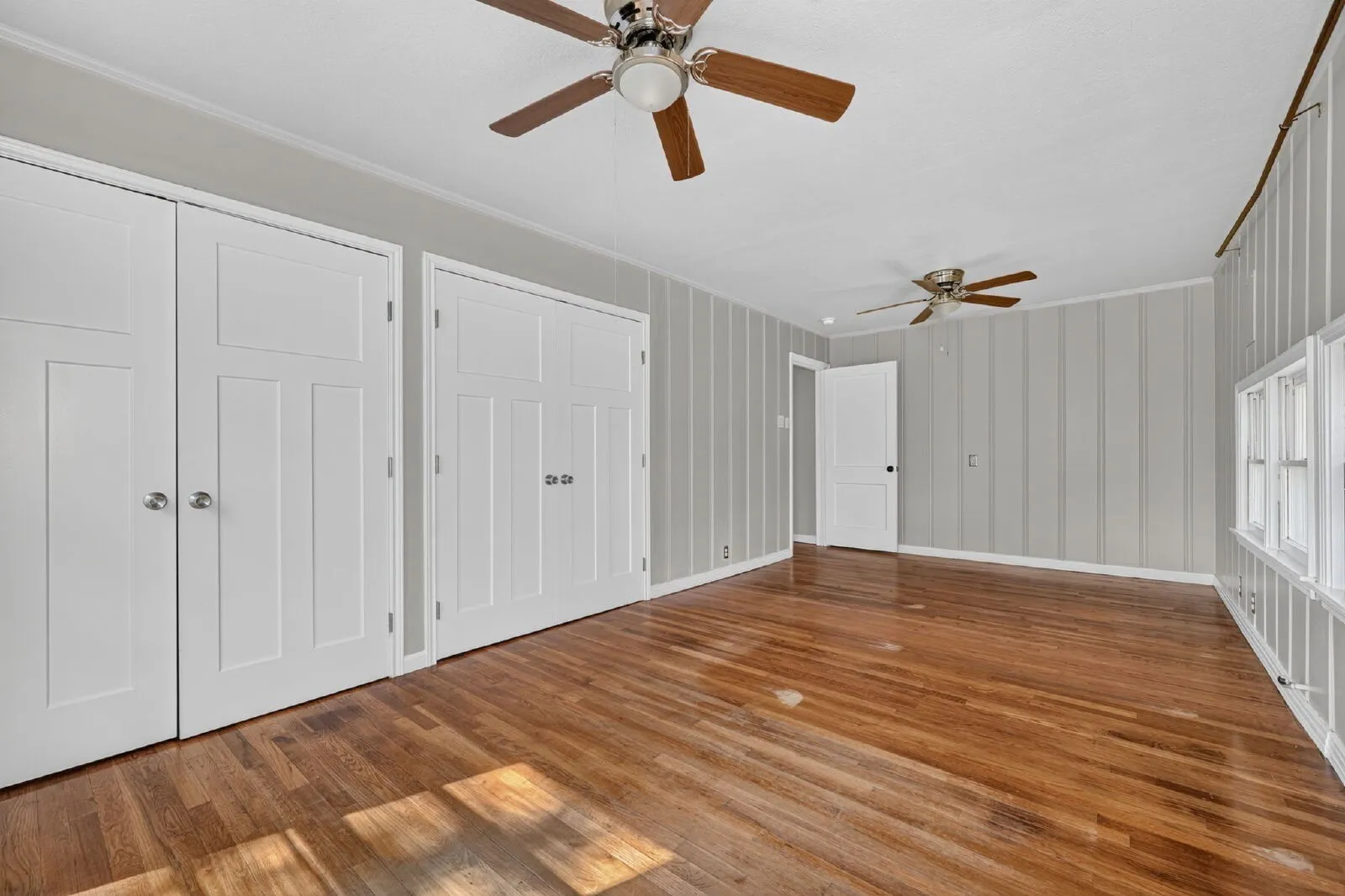 Single Family Residence For Rent in Tarrant County , 4833 Black Oak Lane, River Oaks, Texas 76114, 3 Bedroom, 1 Bathroom, Garage spaces, 1,257 Sqft, built in 1950, mls#21407269, Real Estate Agent in River Oaks, Homes For Rent in Tarrant county, Homes For Rent in River Oaks, Realtor in River Oaks Texas, Real Estate Brokerage Independent Realty Texas, Luminita Cordes Realtor