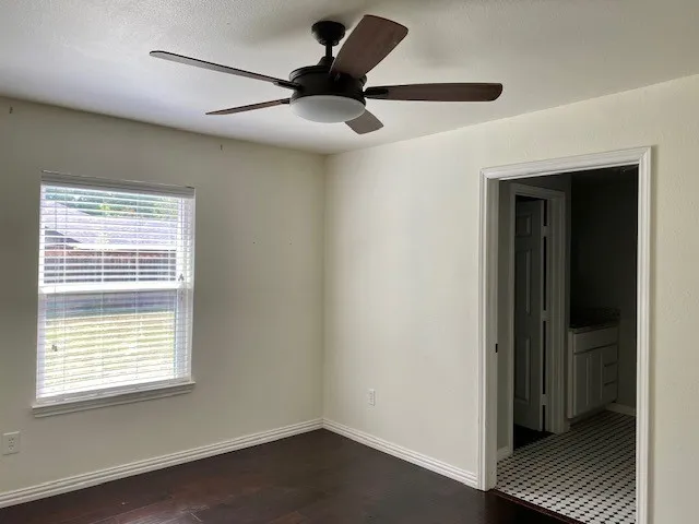 Single Family Residence For Rent in Collin County , 7110 Ash Street, Frisco, Texas 75034, 3 Bedroom, 2 Bathroom, Garage spaces, 1,568 Sqft, built in 1925, mls#21412586, Real Estate Agent in Frisco, Homes For Rent in Collin county, Homes For Rent in Frisco, Realtor in Frisco Texas, Real Estate Brokerage Independent Realty Texas, Luminita Cordes Realtor