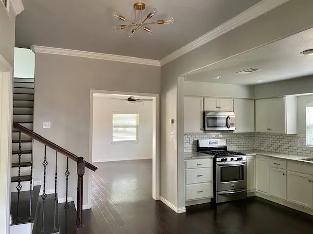 Single Family Residence For Rent in Collin County , 7110 Ash Street, Frisco, Texas 75034, 3 Bedroom, 2 Bathroom, Garage spaces, 1,568 Sqft, built in 1925, mls#21412586, Real Estate Agent in Frisco, Homes For Rent in Collin county, Homes For Rent in Frisco, Realtor in Frisco Texas, Real Estate Brokerage Independent Realty Texas, Luminita Cordes Realtor