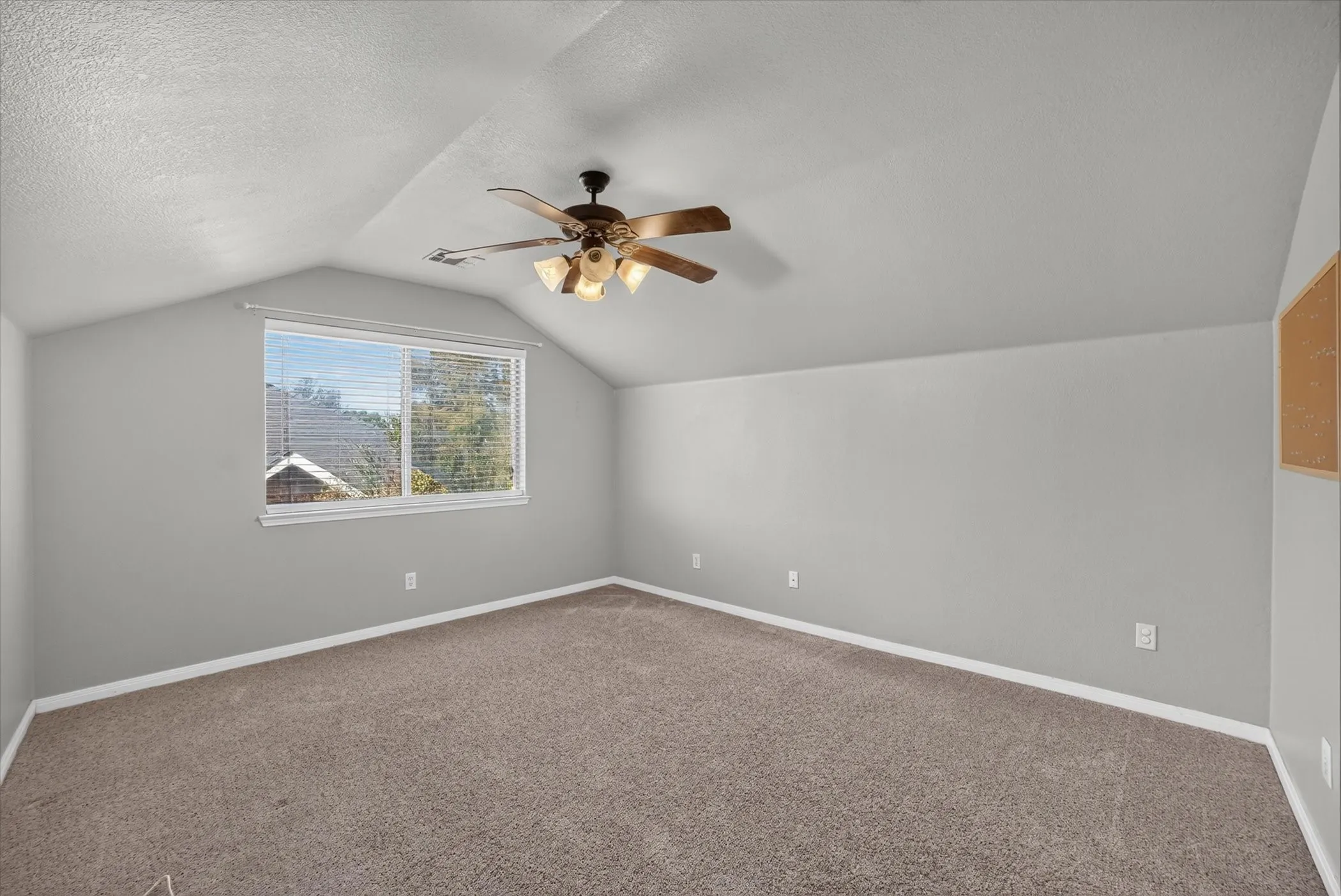 Single Family Residence For Sale in Dallas County , 7406 Westway Drive, Rowlett, Texas 75089, 5 Bedroom, 4 Bathroom, 2 Garage spaces, 2,817 Sqft, built in 1999, mls#21410455, Real Estate Agent in Rowlett, Homes For Sale in Dallas county, Homes For Sale in Rowlett, Realtor in Rowlett Texas, Real Estate Brokerage Independent Realty Texas, Luminita Cordes Realtor