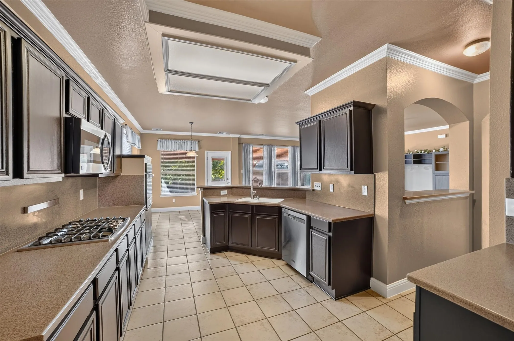 Single Family Residence For Sale in Dallas County , 7406 Westway Drive, Rowlett, Texas 75089, 5 Bedroom, 4 Bathroom, 2 Garage spaces, 2,817 Sqft, built in 1999, mls#21410455, Real Estate Agent in Rowlett, Homes For Sale in Dallas county, Homes For Sale in Rowlett, Realtor in Rowlett Texas, Real Estate Brokerage Independent Realty Texas, Luminita Cordes Realtor