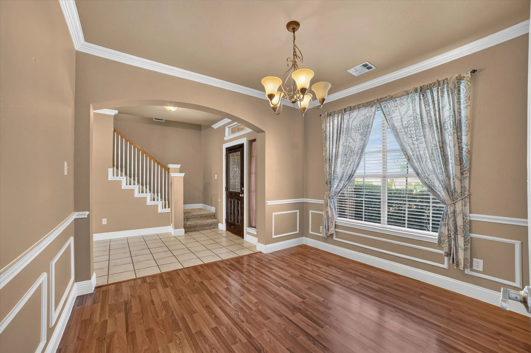 Single Family Residence For Sale in Dallas County , 7406 Westway Drive, Rowlett, Texas 75089, 5 Bedroom, 4 Bathroom, 2 Garage spaces, 2,817 Sqft, built in 1999, mls#21410455, Real Estate Agent in Rowlett, Homes For Sale in Dallas county, Homes For Sale in Rowlett, Realtor in Rowlett Texas, Real Estate Brokerage Independent Realty Texas, Luminita Cordes Realtor