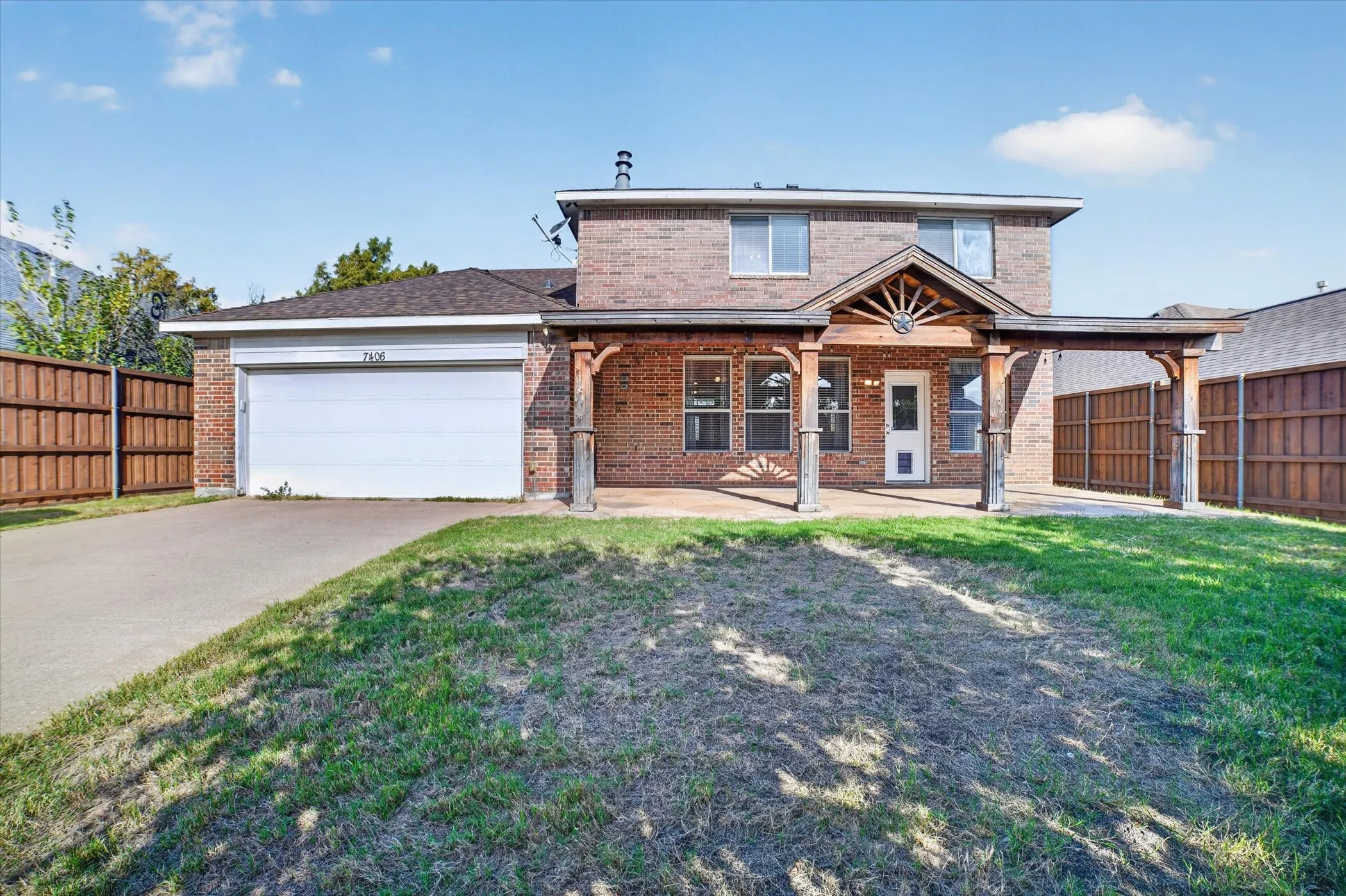 Single Family Residence For Sale in Dallas County , 7406 Westway Drive, Rowlett, Texas 75089, 5 Bedroom, 4 Bathroom, 2 Garage spaces, 2,817 Sqft, built in 1999, mls#21410455, Real Estate Agent in Rowlett, Homes For Sale in Dallas county, Homes For Sale in Rowlett, Realtor in Rowlett Texas, Real Estate Brokerage Independent Realty Texas, Luminita Cordes Realtor