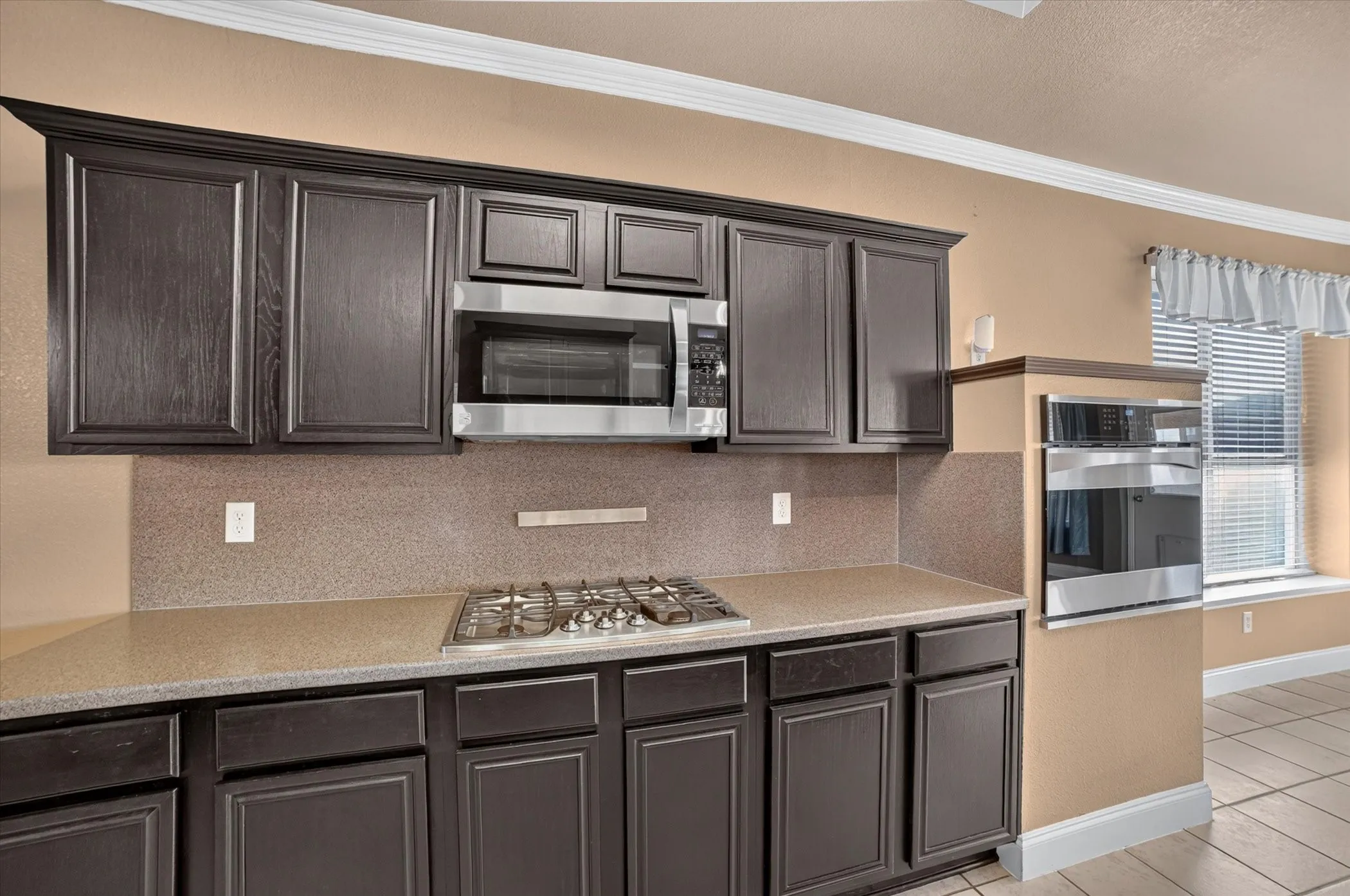 Single Family Residence For Sale in Dallas County , 7406 Westway Drive, Rowlett, Texas 75089, 5 Bedroom, 4 Bathroom, 2 Garage spaces, 2,817 Sqft, built in 1999, mls#21410455, Real Estate Agent in Rowlett, Homes For Sale in Dallas county, Homes For Sale in Rowlett, Realtor in Rowlett Texas, Real Estate Brokerage Independent Realty Texas, Luminita Cordes Realtor
