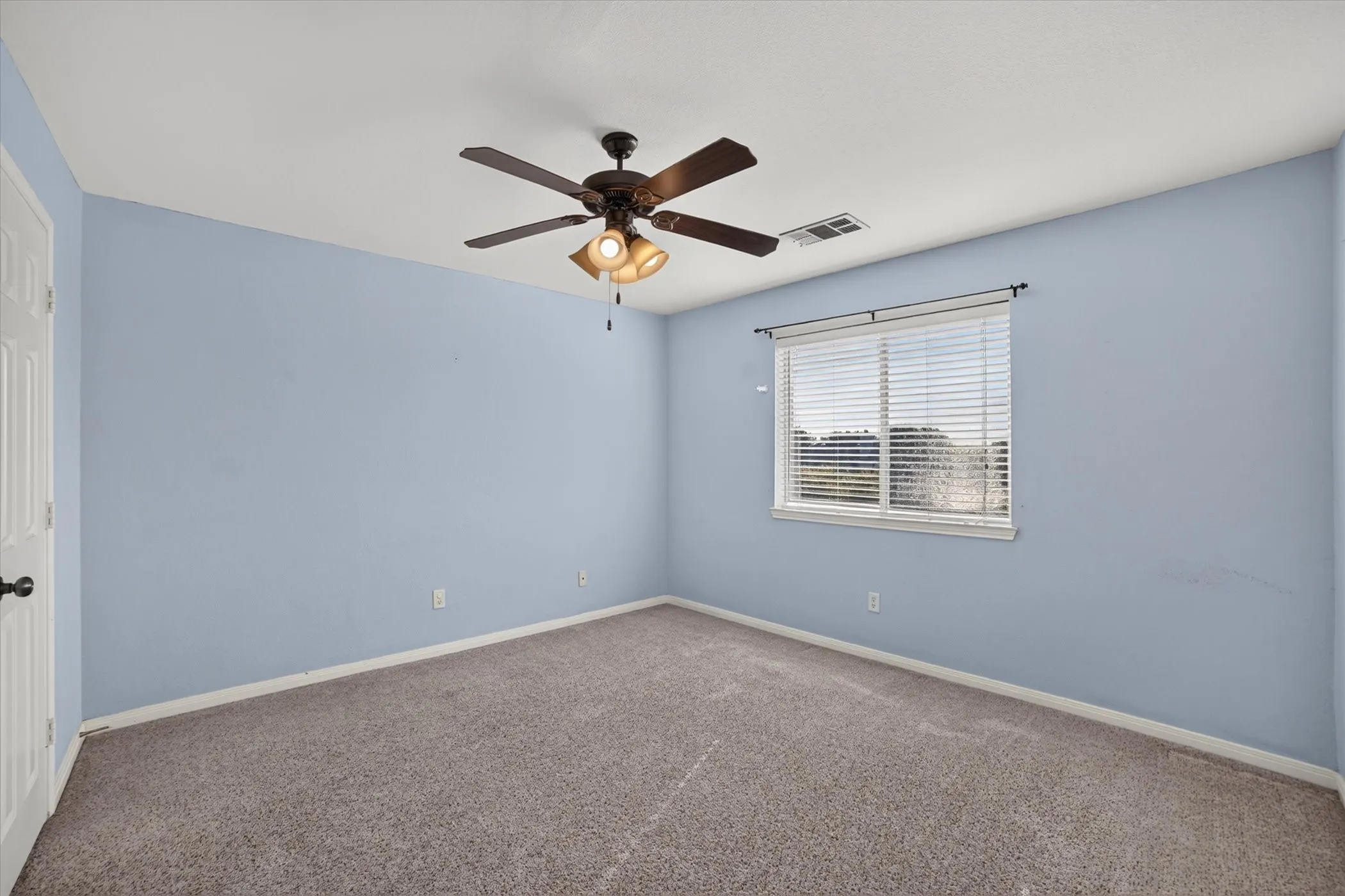 Single Family Residence For Sale in Dallas County , 7406 Westway Drive, Rowlett, Texas 75089, 5 Bedroom, 4 Bathroom, 2 Garage spaces, 2,817 Sqft, built in 1999, mls#21410455, Real Estate Agent in Rowlett, Homes For Sale in Dallas county, Homes For Sale in Rowlett, Realtor in Rowlett Texas, Real Estate Brokerage Independent Realty Texas, Luminita Cordes Realtor
