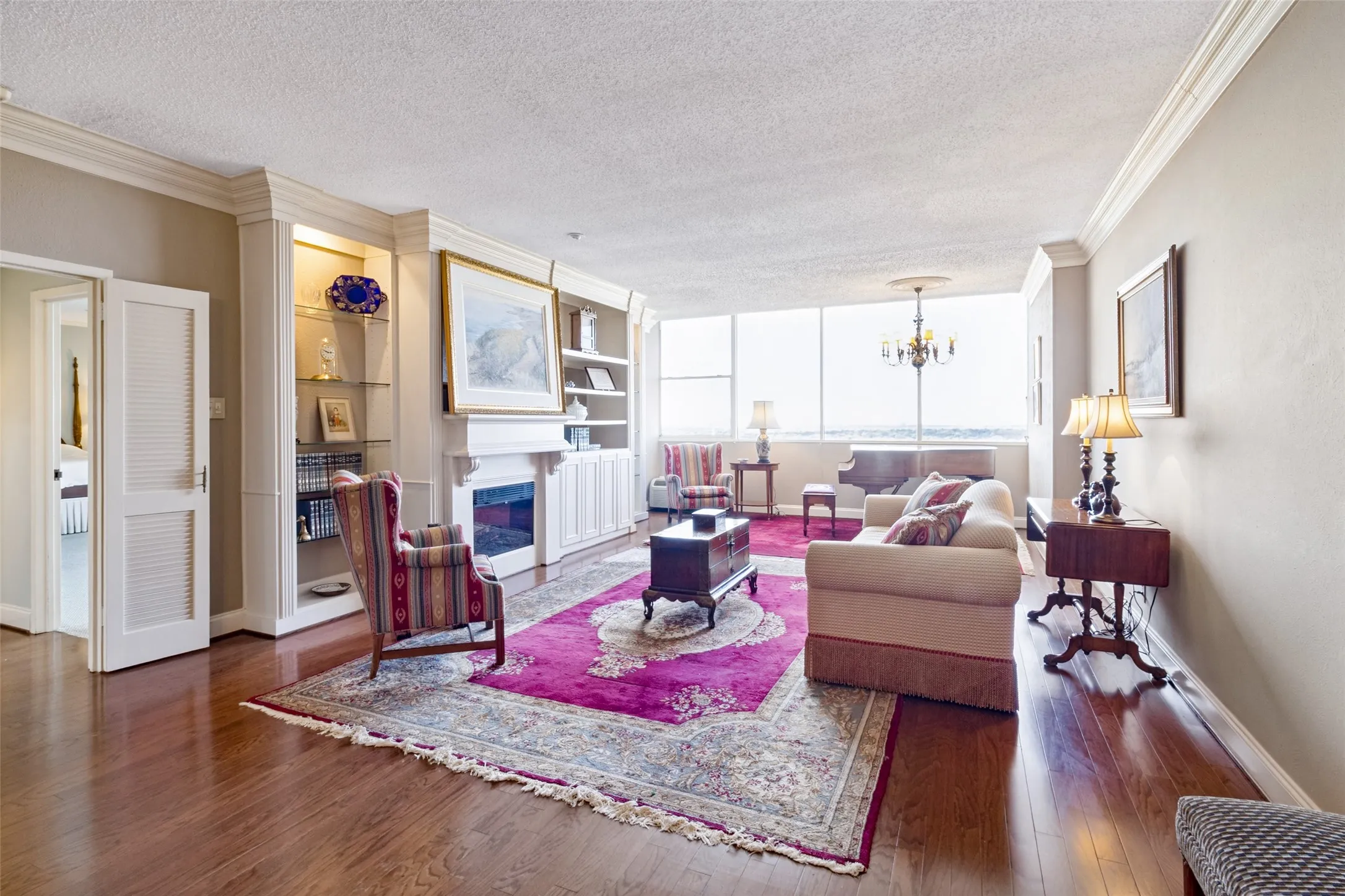Condominium For Sale in Dallas County , 6335 W Northwest Highway 1517, Dallas, Texas 75225, 3 Bedroom, 4 Bathroom, 2 Garage spaces, 2,521 Sqft, built in 1966, mls#21412584, Real Estate Agent in Dallas, Homes For Sale in Dallas county, Homes For Sale in Dallas, Realtor in Dallas Texas, Real Estate Brokerage Independent Realty Texas, Luminita Cordes Realtor