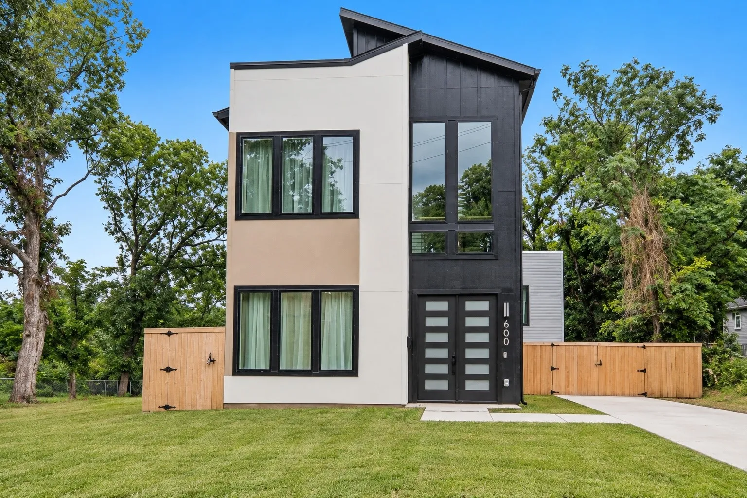 Single Family Residence For Sale