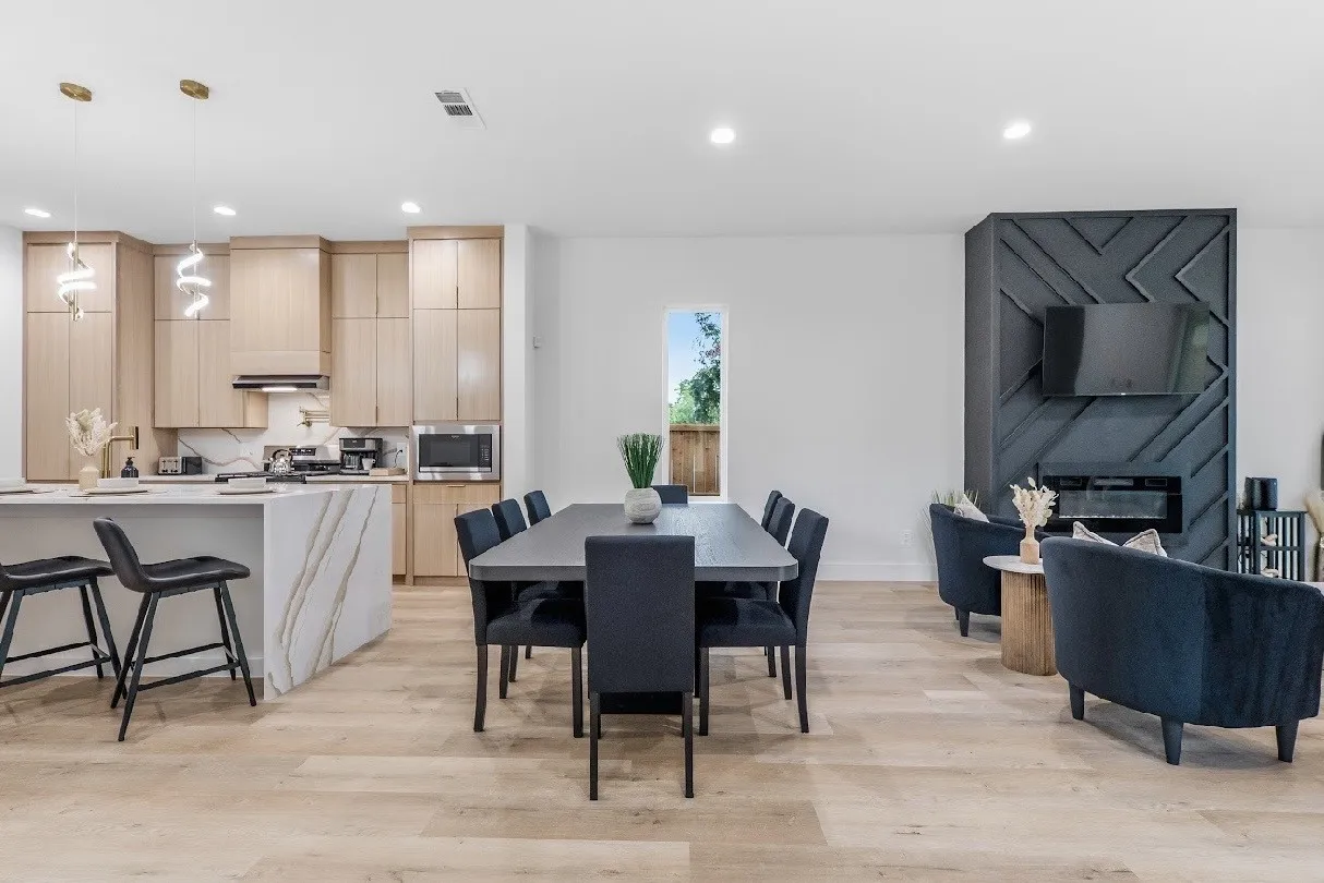 Single Family Residence For Sale in Dallas County , 600 N Cliff Street, Dallas, Texas 75203, 5 Bedroom, 6 Bathroom, 2 Garage spaces, 2,356 Sqft, built in 2026, mls#21406989, Real Estate Agent in Dallas, Homes For Sale in Dallas county, Homes For Sale in Dallas, Realtor in Dallas Texas, Real Estate Brokerage Independent Realty Texas, Luminita Cordes Realtor