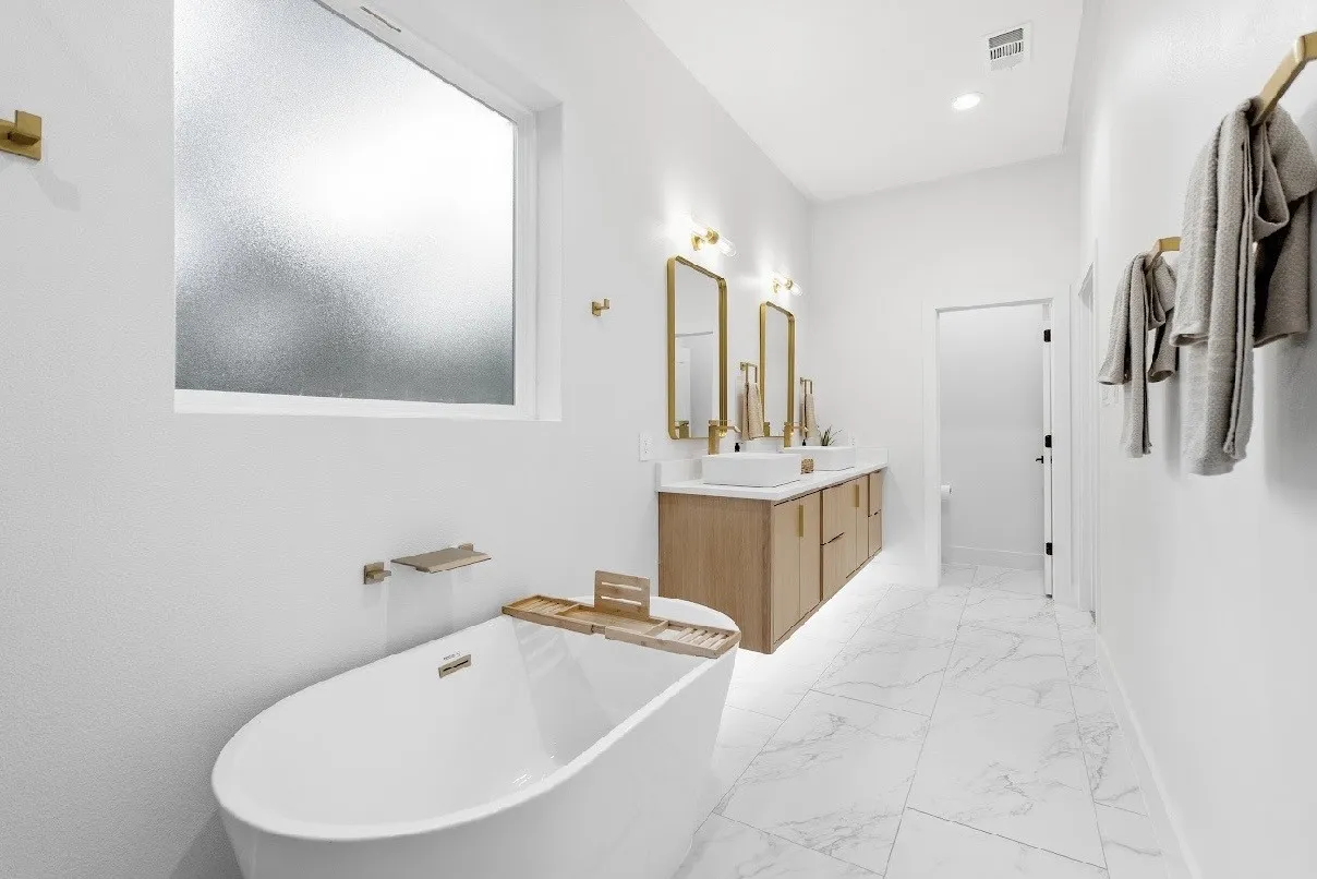 Single Family Residence For Sale in Dallas County , 600 N Cliff Street, Dallas, Texas 75203, 5 Bedroom, 6 Bathroom, 2 Garage spaces, 2,356 Sqft, built in 2026, mls#21406989, Real Estate Agent in Dallas, Homes For Sale in Dallas county, Homes For Sale in Dallas, Realtor in Dallas Texas, Real Estate Brokerage Independent Realty Texas, Luminita Cordes Realtor