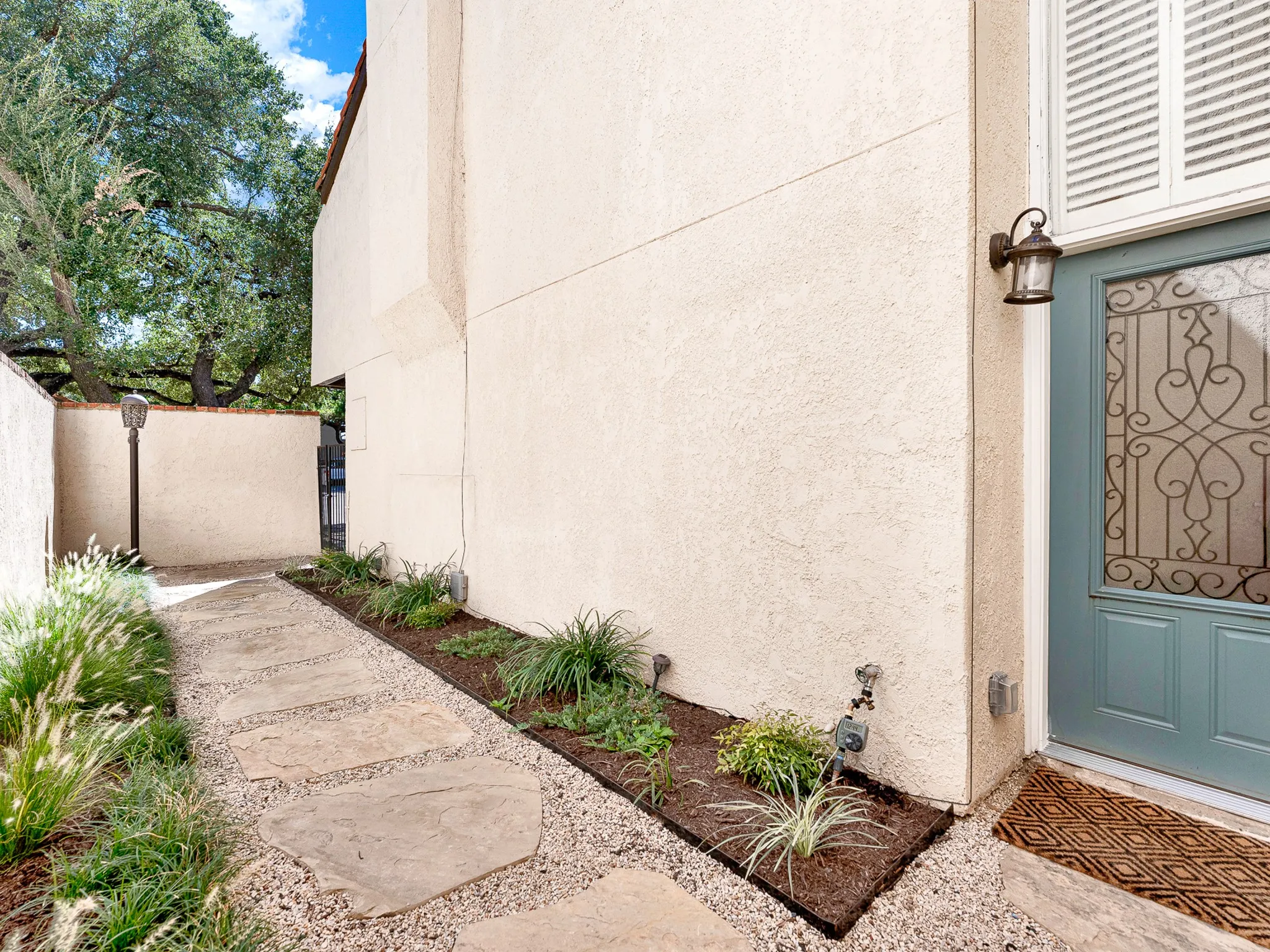 Private Courtyard Entry