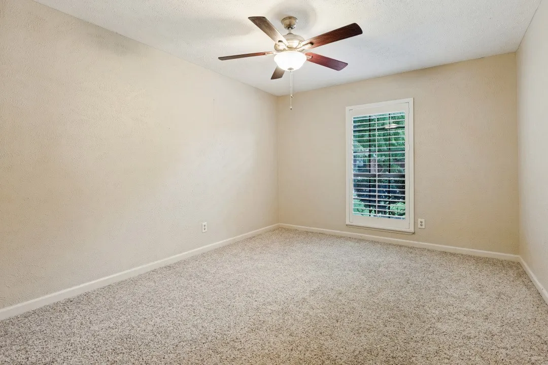 Single Family Residence For Sale in Dallas County , 487 Clear Creek Lane, Coppell, Texas 75019, 3 Bedroom, 2 Bathroom, 2 Garage spaces, 1,642 Sqft, built in 1980, mls#21405532, Real Estate Agent in Coppell, Homes For Sale in Dallas county, Homes For Sale in Coppell, Realtor in Coppell Texas, Real Estate Brokerage Independent Realty Texas, Luminita Cordes Realtor