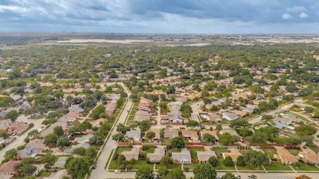 Single Family Residence For Sale in Dallas County , 487 Clear Creek Lane, Coppell, Texas 75019, 3 Bedroom, 2 Bathroom, 2 Garage spaces, 1,642 Sqft, built in 1980, mls#21405532, Real Estate Agent in Coppell, Homes For Sale in Dallas county, Homes For Sale in Coppell, Realtor in Coppell Texas, Real Estate Brokerage Independent Realty Texas, Luminita Cordes Realtor