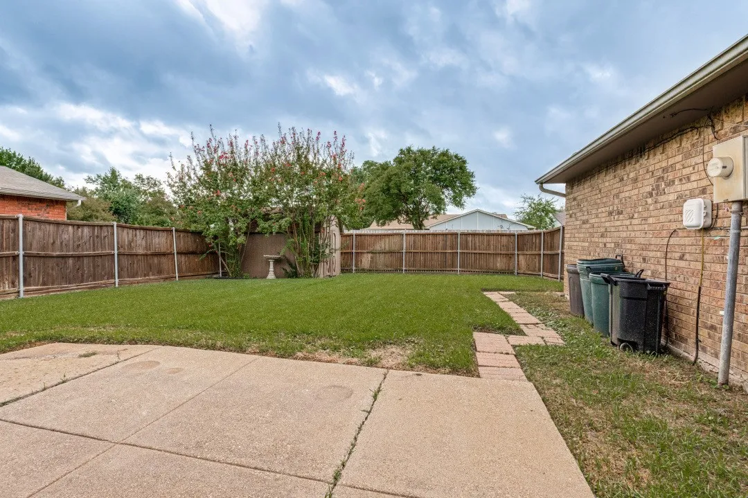 Single Family Residence For Sale in Dallas County , 487 Clear Creek Lane, Coppell, Texas 75019, 3 Bedroom, 2 Bathroom, 2 Garage spaces, 1,642 Sqft, built in 1980, mls#21405532, Real Estate Agent in Coppell, Homes For Sale in Dallas county, Homes For Sale in Coppell, Realtor in Coppell Texas, Real Estate Brokerage Independent Realty Texas, Luminita Cordes Realtor