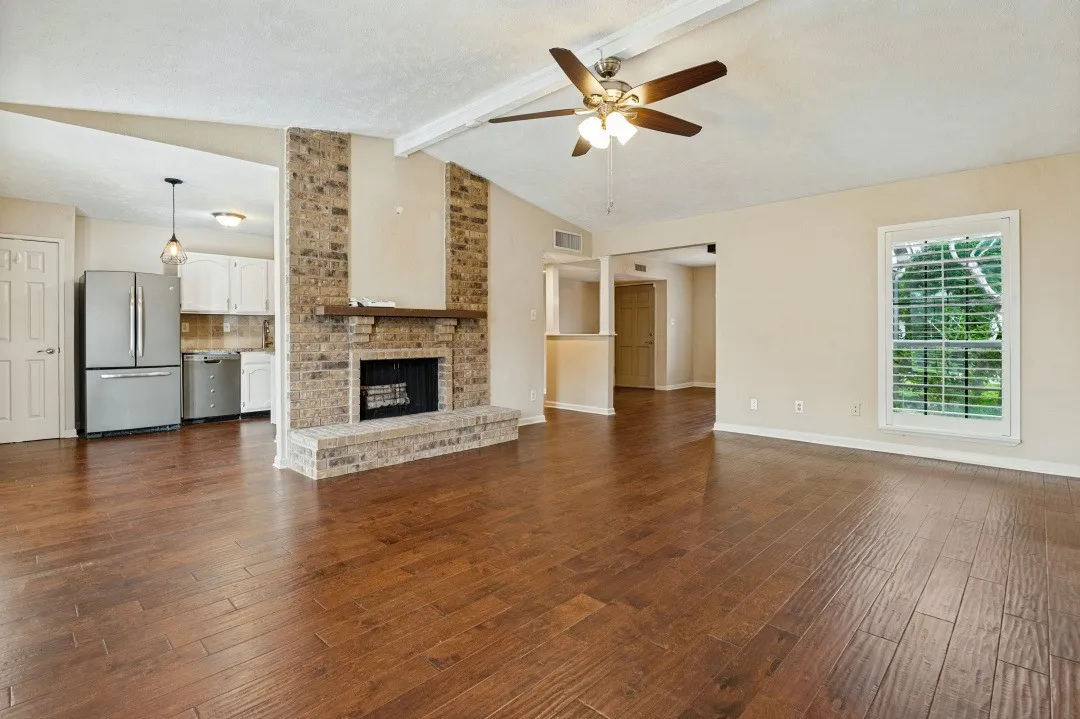 Single Family Residence For Sale in Dallas County , 487 Clear Creek Lane, Coppell, Texas 75019, 3 Bedroom, 2 Bathroom, 2 Garage spaces, 1,642 Sqft, built in 1980, mls#21405532, Real Estate Agent in Coppell, Homes For Sale in Dallas county, Homes For Sale in Coppell, Realtor in Coppell Texas, Real Estate Brokerage Independent Realty Texas, Luminita Cordes Realtor