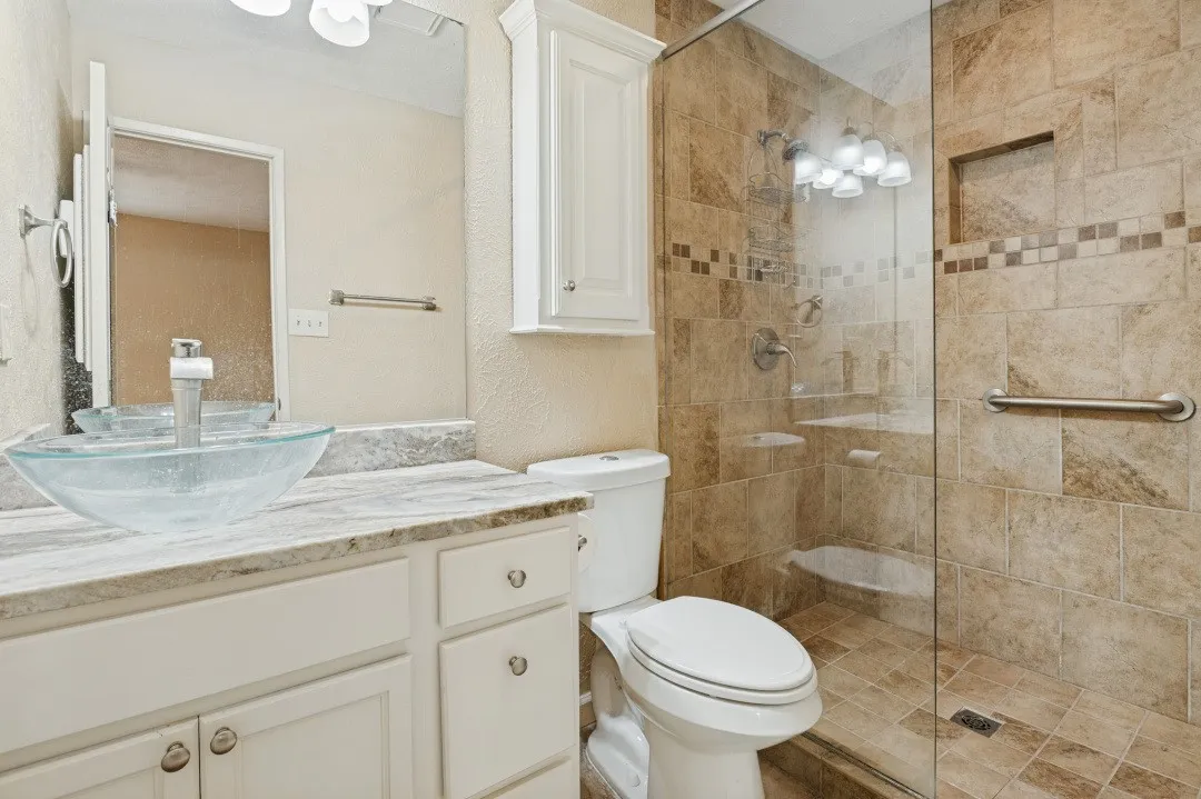 Single Family Residence For Sale in Dallas County , 487 Clear Creek Lane, Coppell, Texas 75019, 3 Bedroom, 2 Bathroom, 2 Garage spaces, 1,642 Sqft, built in 1980, mls#21405532, Real Estate Agent in Coppell, Homes For Sale in Dallas county, Homes For Sale in Coppell, Realtor in Coppell Texas, Real Estate Brokerage Independent Realty Texas, Luminita Cordes Realtor