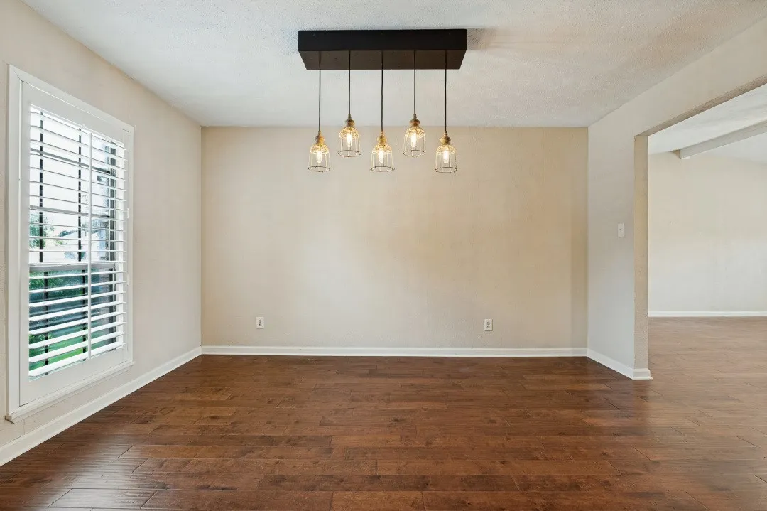 Single Family Residence For Sale in Dallas County , 487 Clear Creek Lane, Coppell, Texas 75019, 3 Bedroom, 2 Bathroom, 2 Garage spaces, 1,642 Sqft, built in 1980, mls#21405532, Real Estate Agent in Coppell, Homes For Sale in Dallas county, Homes For Sale in Coppell, Realtor in Coppell Texas, Real Estate Brokerage Independent Realty Texas, Luminita Cordes Realtor