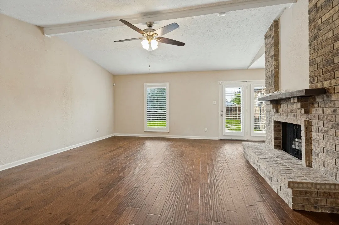 Single Family Residence For Sale in Dallas County , 487 Clear Creek Lane, Coppell, Texas 75019, 3 Bedroom, 2 Bathroom, 2 Garage spaces, 1,642 Sqft, built in 1980, mls#21405532, Real Estate Agent in Coppell, Homes For Sale in Dallas county, Homes For Sale in Coppell, Realtor in Coppell Texas, Real Estate Brokerage Independent Realty Texas, Luminita Cordes Realtor