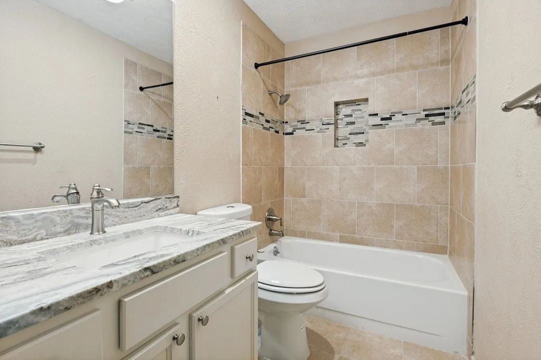 Single Family Residence For Sale in Dallas County , 487 Clear Creek Lane, Coppell, Texas 75019, 3 Bedroom, 2 Bathroom, 2 Garage spaces, 1,642 Sqft, built in 1980, mls#21405532, Real Estate Agent in Coppell, Homes For Sale in Dallas county, Homes For Sale in Coppell, Realtor in Coppell Texas, Real Estate Brokerage Independent Realty Texas, Luminita Cordes Realtor