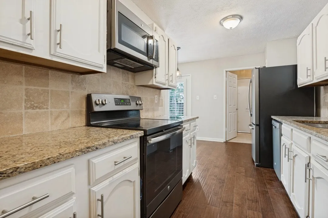 Single Family Residence For Sale in Dallas County , 487 Clear Creek Lane, Coppell, Texas 75019, 3 Bedroom, 2 Bathroom, 2 Garage spaces, 1,642 Sqft, built in 1980, mls#21405532, Real Estate Agent in Coppell, Homes For Sale in Dallas county, Homes For Sale in Coppell, Realtor in Coppell Texas, Real Estate Brokerage Independent Realty Texas, Luminita Cordes Realtor