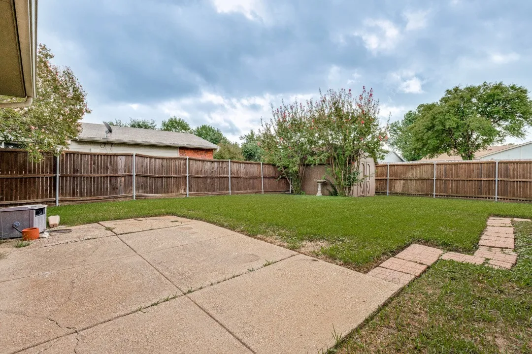 Single Family Residence For Sale in Dallas County , 487 Clear Creek Lane, Coppell, Texas 75019, 3 Bedroom, 2 Bathroom, 2 Garage spaces, 1,642 Sqft, built in 1980, mls#21405532, Real Estate Agent in Coppell, Homes For Sale in Dallas county, Homes For Sale in Coppell, Realtor in Coppell Texas, Real Estate Brokerage Independent Realty Texas, Luminita Cordes Realtor