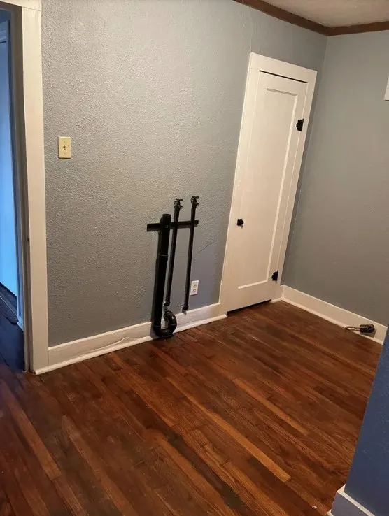 Single Family Residence For Rent in Erath County , 905 E HOOK, Stephenville, Texas 76401, 4 Bedroom, 2 Bathroom, Garage spaces, 1,980 Sqft, built in 1940, mls#21408069, Real Estate Agent in Stephenville, Homes For Rent in Erath county, Homes For Rent in Stephenville, Realtor in Stephenville Texas, Real Estate Brokerage Independent Realty Texas, Luminita Cordes Realtor