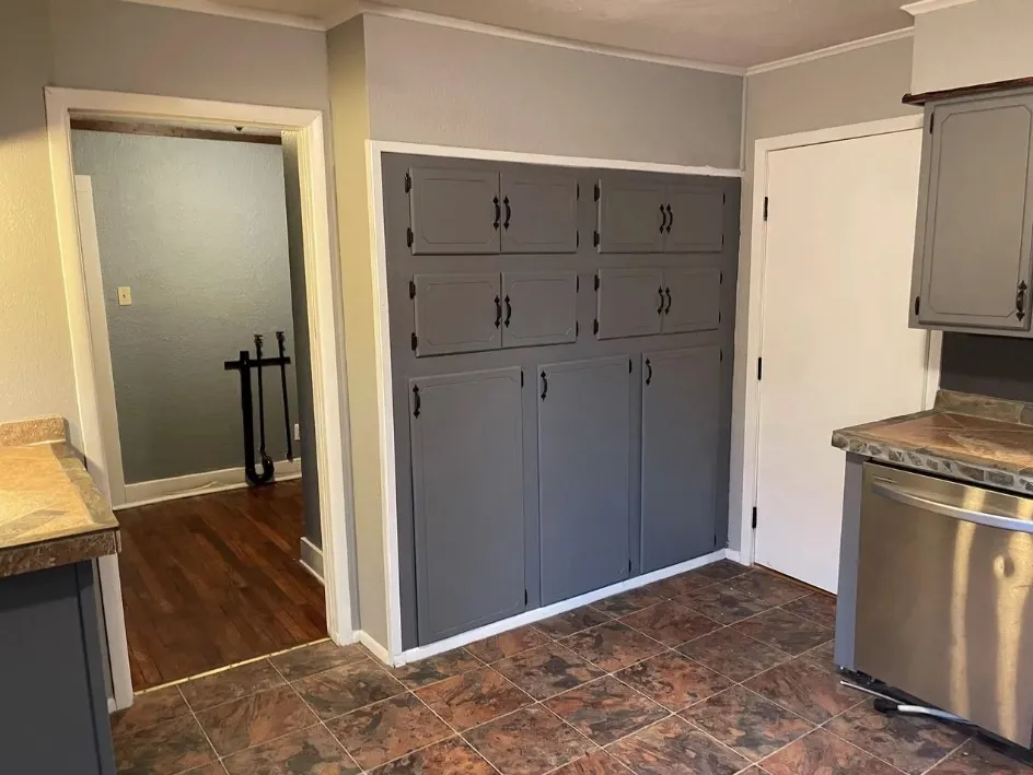 Single Family Residence For Rent in Erath County , 905 E HOOK, Stephenville, Texas 76401, 4 Bedroom, 2 Bathroom, Garage spaces, 1,980 Sqft, built in 1940, mls#21408069, Real Estate Agent in Stephenville, Homes For Rent in Erath county, Homes For Rent in Stephenville, Realtor in Stephenville Texas, Real Estate Brokerage Independent Realty Texas, Luminita Cordes Realtor