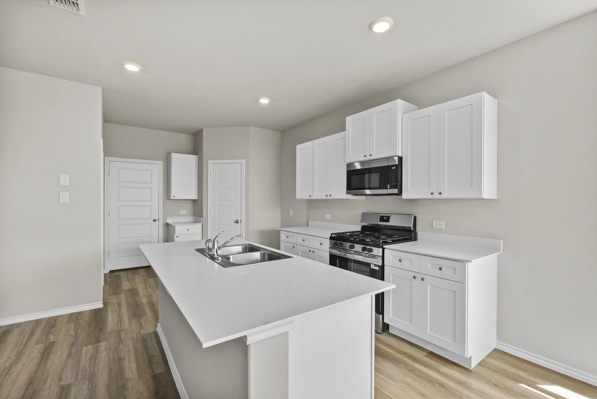 Single Family Residence For Sale in Tarrant County , 9712 Austin Hollow Road, Crowley, Texas 76036, 4 Bedroom, 2 Bathroom, 2 Garage spaces, 1,773 Sqft, built in 2025, mls#21412622, Real Estate Agent in Crowley, Homes For Sale in Tarrant county, Homes For Sale in Crowley, Realtor in Crowley Texas, Real Estate Brokerage Independent Realty Texas, Luminita Cordes Realtor