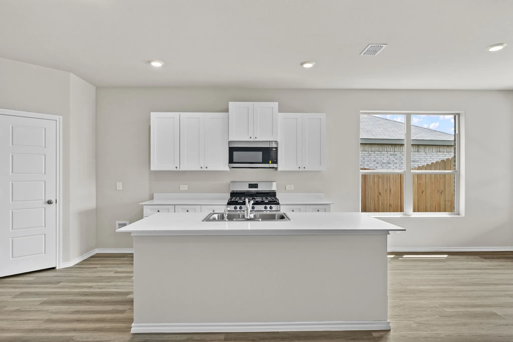 Single Family Residence For Sale in Tarrant County , 9712 Austin Hollow Road, Crowley, Texas 76036, 4 Bedroom, 2 Bathroom, 2 Garage spaces, 1,773 Sqft, built in 2025, mls#21412622, Real Estate Agent in Crowley, Homes For Sale in Tarrant county, Homes For Sale in Crowley, Realtor in Crowley Texas, Real Estate Brokerage Independent Realty Texas, Luminita Cordes Realtor