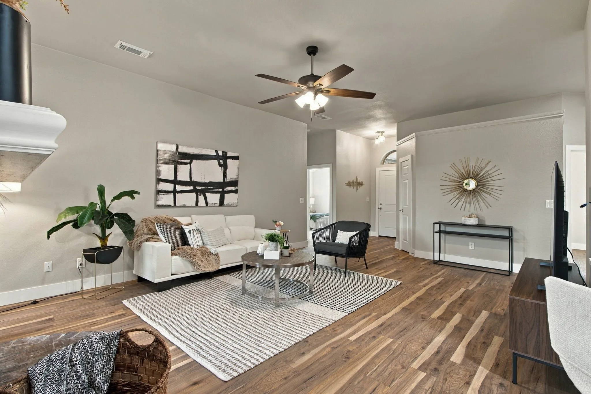 Single Family Residence For Sale in Collin County , 8205 Galley Street, Frisco, Texas 75035, 3 Bedroom, 2 Bathroom, 2 Garage spaces, 1,486 Sqft, built in 1994, mls#21411330, Real Estate Agent in Frisco, Homes For Sale in Collin county, Homes For Sale in Frisco, Realtor in Frisco Texas, Real Estate Brokerage Independent Realty Texas, Luminita Cordes Realtor