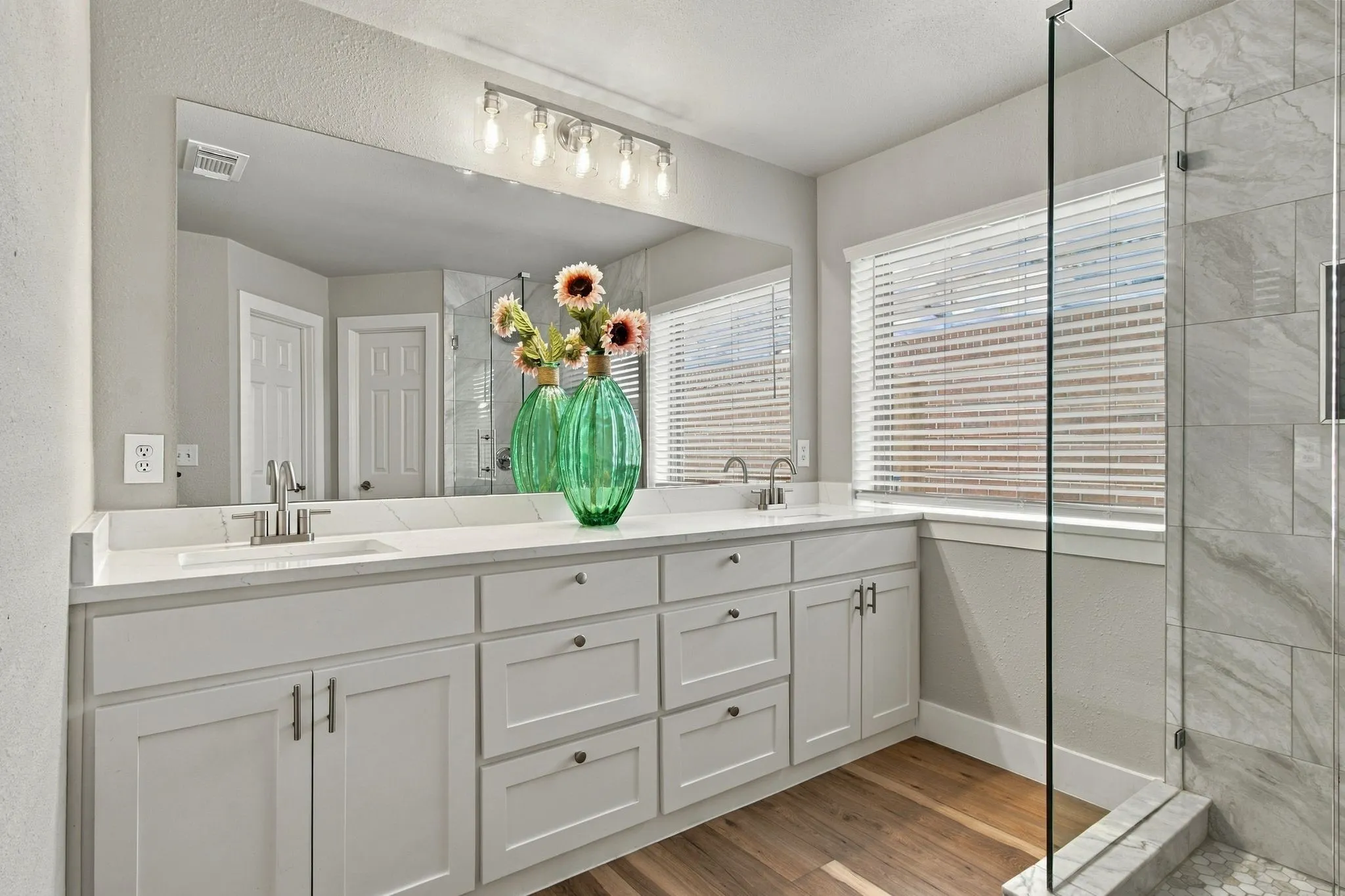 Single Family Residence For Sale in Collin County , 8205 Galley Street, Frisco, Texas 75035, 3 Bedroom, 2 Bathroom, 2 Garage spaces, 1,486 Sqft, built in 1994, mls#21411330, Real Estate Agent in Frisco, Homes For Sale in Collin county, Homes For Sale in Frisco, Realtor in Frisco Texas, Real Estate Brokerage Independent Realty Texas, Luminita Cordes Realtor