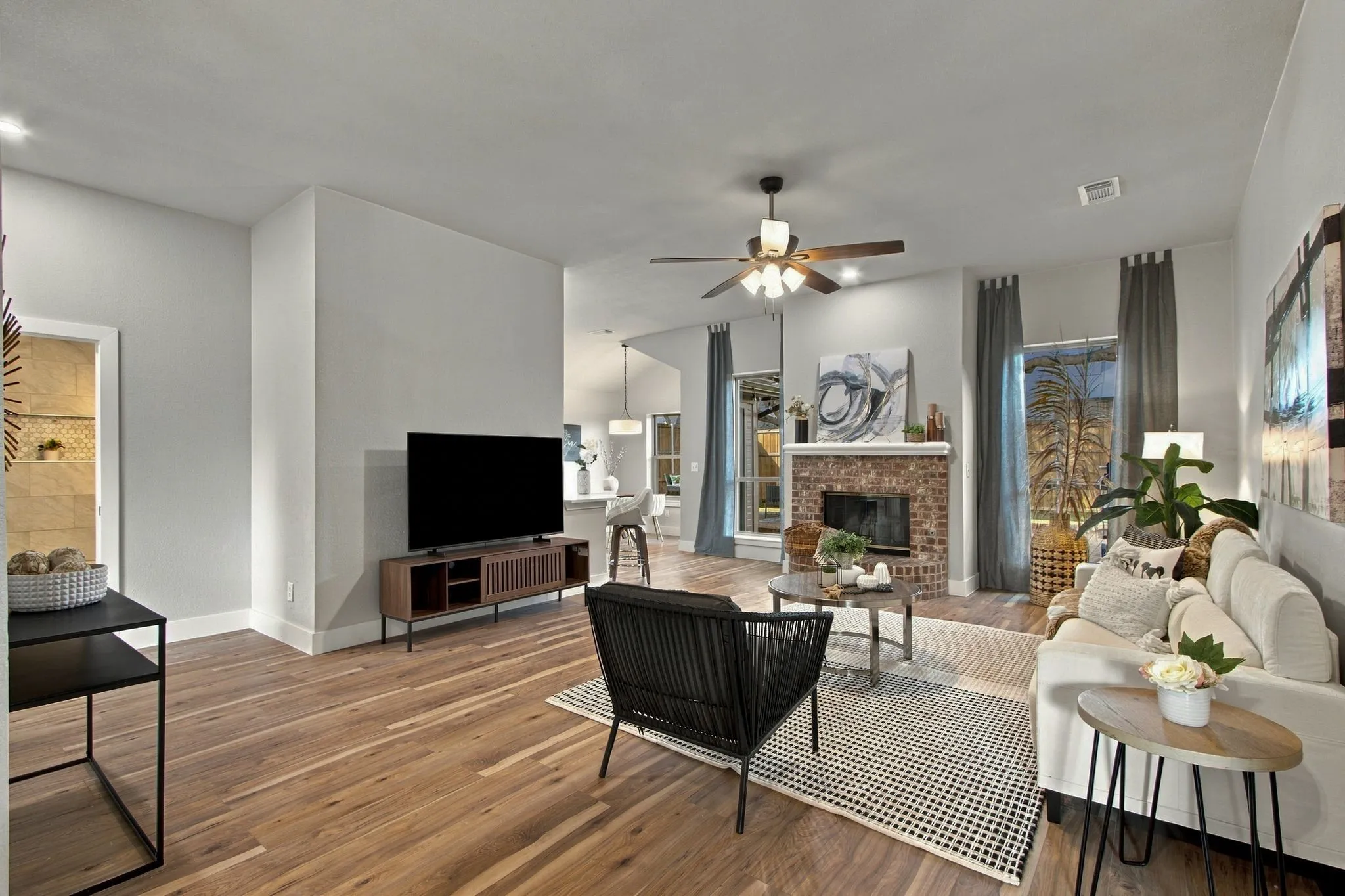 Single Family Residence For Sale in Collin County , 8205 Galley Street, Frisco, Texas 75035, 3 Bedroom, 2 Bathroom, 2 Garage spaces, 1,486 Sqft, built in 1994, mls#21411330, Real Estate Agent in Frisco, Homes For Sale in Collin county, Homes For Sale in Frisco, Realtor in Frisco Texas, Real Estate Brokerage Independent Realty Texas, Luminita Cordes Realtor