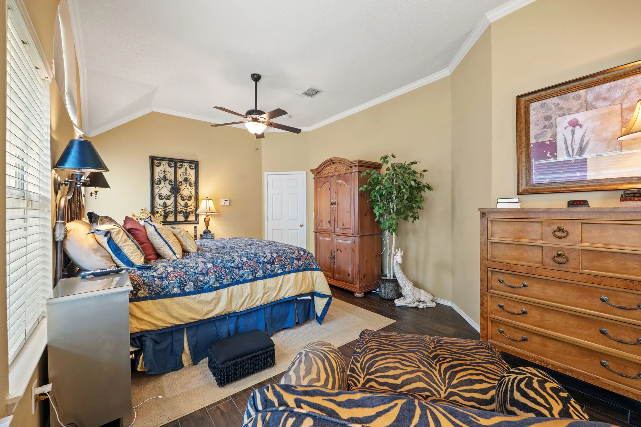 Single Family Residence For Sale in Collin County , 6860 Saddletree Trail, Plano, Texas 75023, 3 Bedroom, 2 Bathroom, 2 Garage spaces, 1,608 Sqft, built in 1994, mls#21348477, Real Estate Agent in Plano, Homes For Sale in Collin county, Homes For Sale in Plano, Realtor in Plano Texas, Real Estate Brokerage Independent Realty Texas, Luminita Cordes Realtor