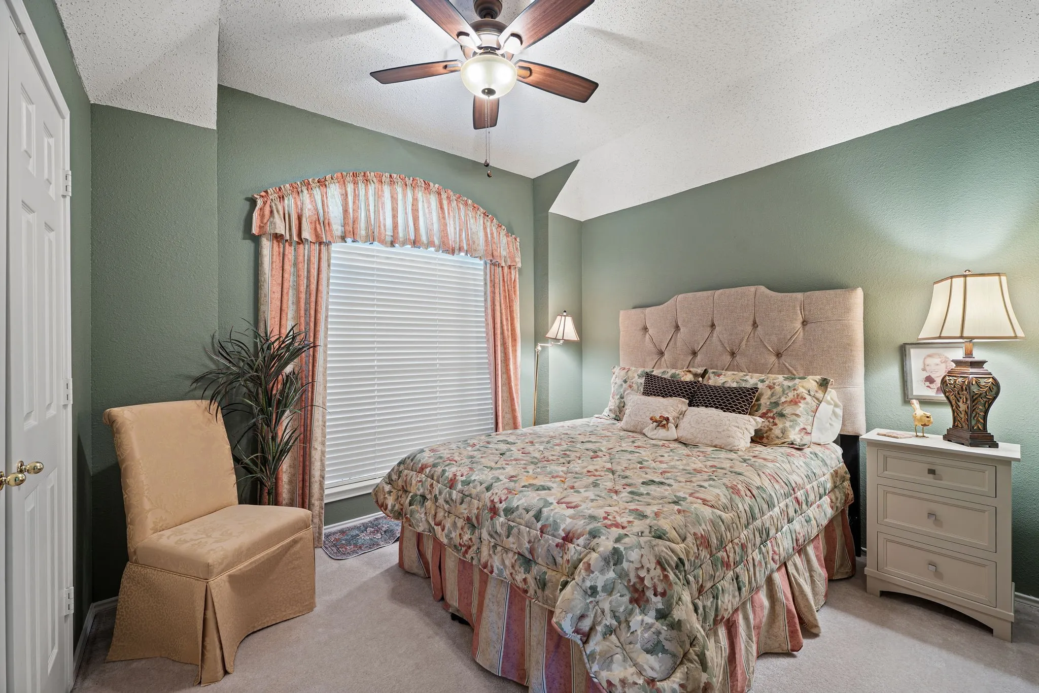 Single Family Residence For Sale in Collin County , 6860 Saddletree Trail, Plano, Texas 75023, 3 Bedroom, 2 Bathroom, 2 Garage spaces, 1,608 Sqft, built in 1994, mls#21348477, Real Estate Agent in Plano, Homes For Sale in Collin county, Homes For Sale in Plano, Realtor in Plano Texas, Real Estate Brokerage Independent Realty Texas, Luminita Cordes Realtor