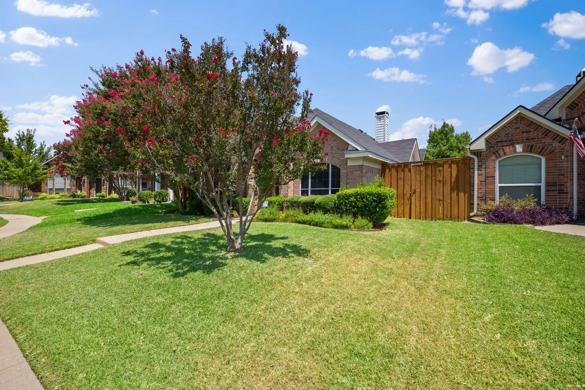 Single Family Residence For Sale in Collin County , 6860 Saddletree Trail, Plano, Texas 75023, 3 Bedroom, 2 Bathroom, 2 Garage spaces, 1,608 Sqft, built in 1994, mls#21348477, Real Estate Agent in Plano, Homes For Sale in Collin county, Homes For Sale in Plano, Realtor in Plano Texas, Real Estate Brokerage Independent Realty Texas, Luminita Cordes Realtor