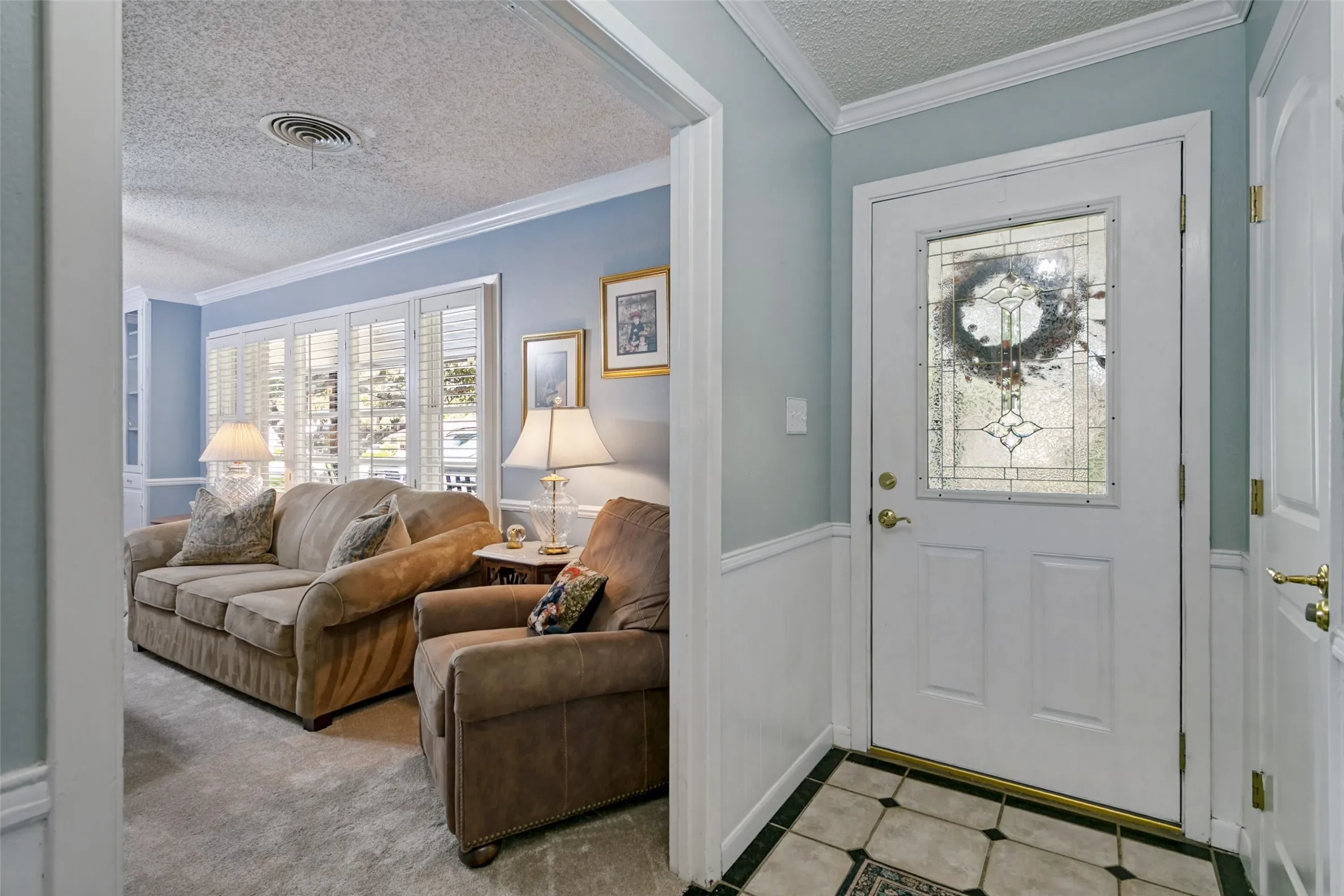 Single Family Residence For Sale in Tarrant County , 4309 Selkirk Drive W, Fort Worth, Texas 76109, 3 Bedroom, 3 Bathroom, 2 Garage spaces, 2,045 Sqft, built in 1959, mls#21412626, Real Estate Agent in Fort Worth, Homes For Sale in Tarrant county, Homes For Sale in Fort Worth, Realtor in Fort Worth Texas, Real Estate Brokerage Independent Realty Texas, Luminita Cordes Realtor