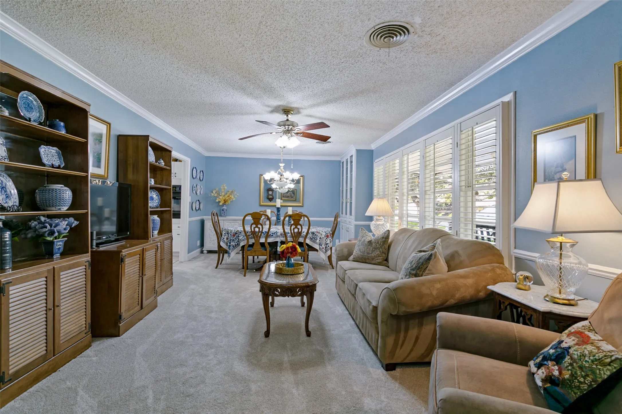 Single Family Residence For Sale in Tarrant County , 4309 Selkirk Drive W, Fort Worth, Texas 76109, 3 Bedroom, 3 Bathroom, 2 Garage spaces, 2,045 Sqft, built in 1959, mls#21412626, Real Estate Agent in Fort Worth, Homes For Sale in Tarrant county, Homes For Sale in Fort Worth, Realtor in Fort Worth Texas, Real Estate Brokerage Independent Realty Texas, Luminita Cordes Realtor