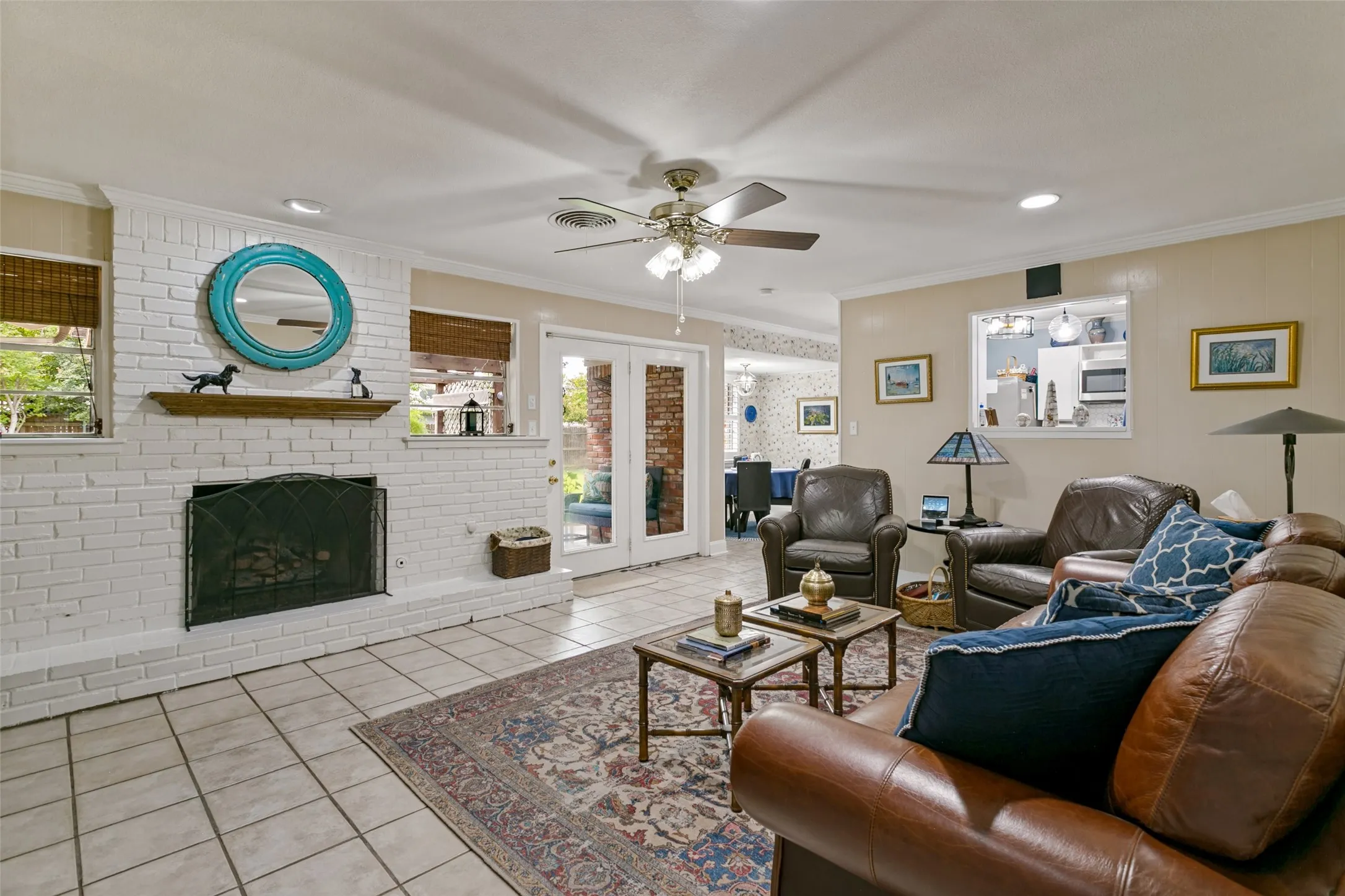 Single Family Residence For Sale in Tarrant County , 4309 Selkirk Drive W, Fort Worth, Texas 76109, 3 Bedroom, 3 Bathroom, 2 Garage spaces, 2,045 Sqft, built in 1959, mls#21412626, Real Estate Agent in Fort Worth, Homes For Sale in Tarrant county, Homes For Sale in Fort Worth, Realtor in Fort Worth Texas, Real Estate Brokerage Independent Realty Texas, Luminita Cordes Realtor