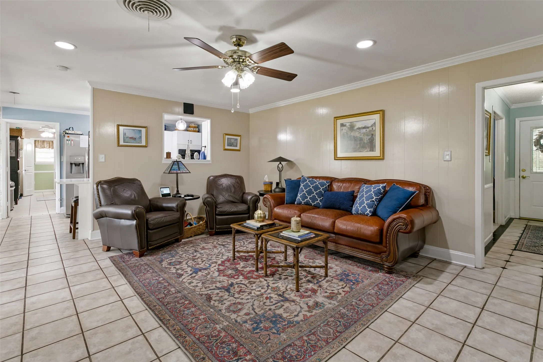 Single Family Residence For Sale in Tarrant County , 4309 Selkirk Drive W, Fort Worth, Texas 76109, 3 Bedroom, 3 Bathroom, 2 Garage spaces, 2,045 Sqft, built in 1959, mls#21412626, Real Estate Agent in Fort Worth, Homes For Sale in Tarrant county, Homes For Sale in Fort Worth, Realtor in Fort Worth Texas, Real Estate Brokerage Independent Realty Texas, Luminita Cordes Realtor