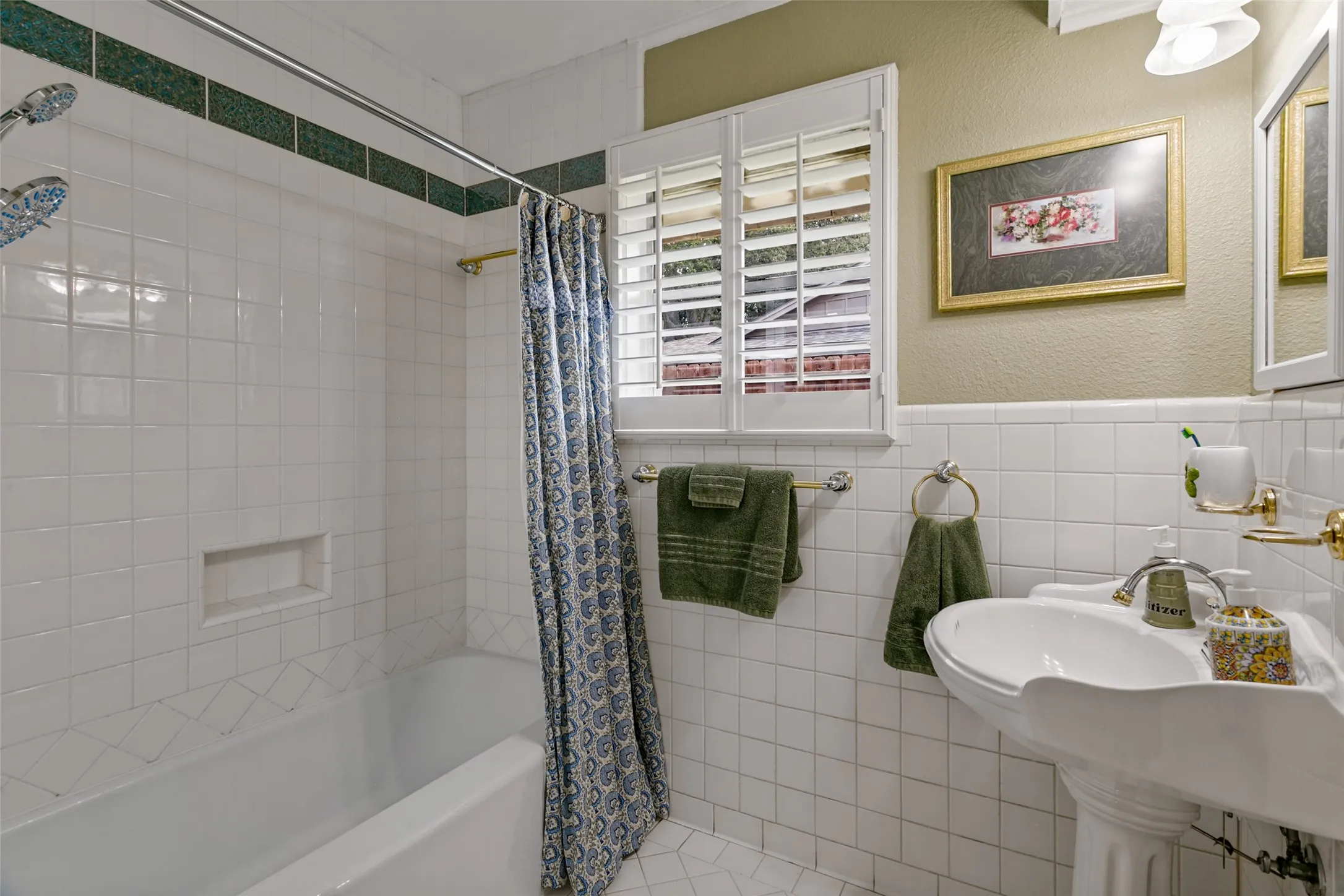 Single Family Residence For Sale in Tarrant County , 4309 Selkirk Drive W, Fort Worth, Texas 76109, 3 Bedroom, 3 Bathroom, 2 Garage spaces, 2,045 Sqft, built in 1959, mls#21412626, Real Estate Agent in Fort Worth, Homes For Sale in Tarrant county, Homes For Sale in Fort Worth, Realtor in Fort Worth Texas, Real Estate Brokerage Independent Realty Texas, Luminita Cordes Realtor