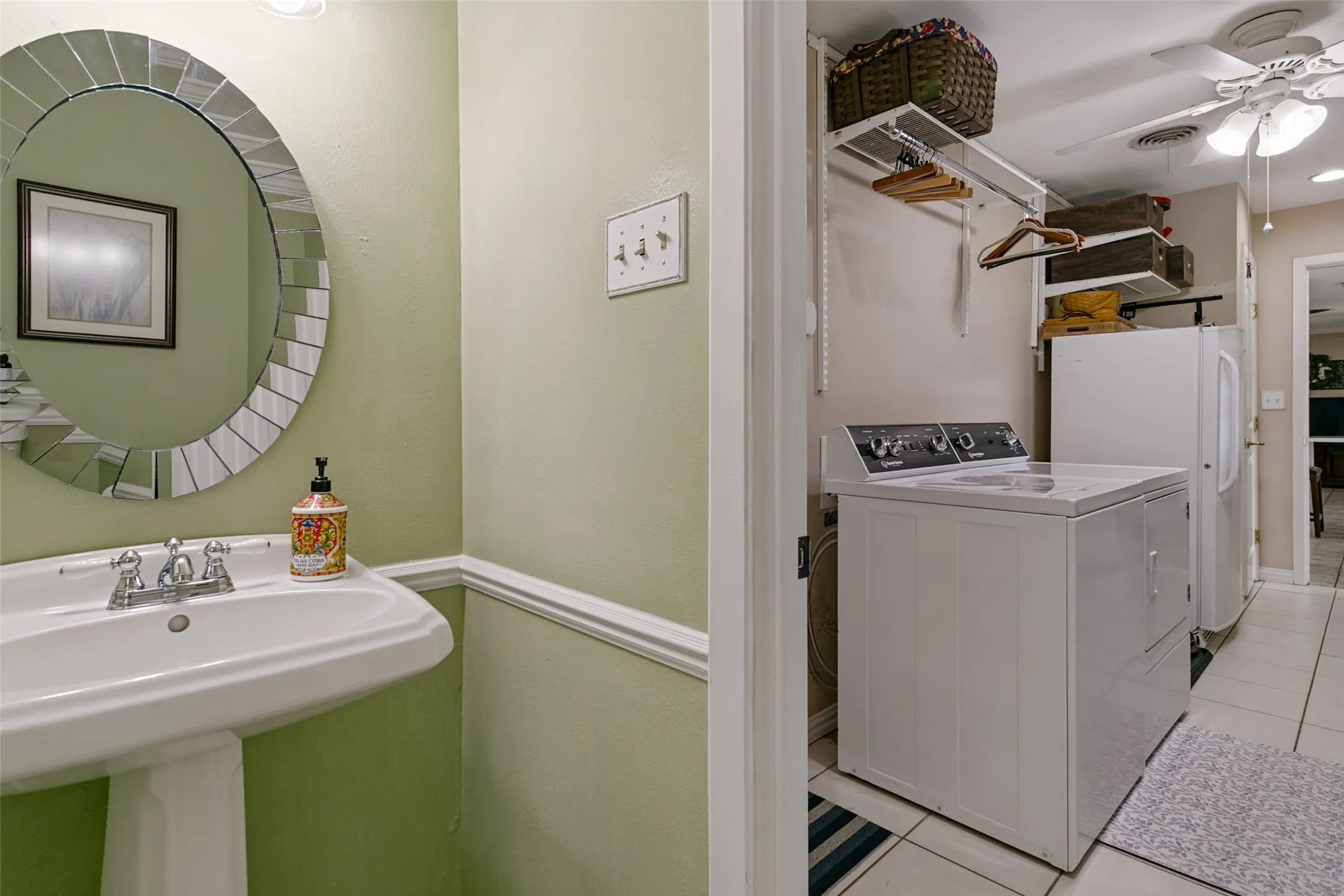 Single Family Residence For Sale in Tarrant County , 4309 Selkirk Drive W, Fort Worth, Texas 76109, 3 Bedroom, 3 Bathroom, 2 Garage spaces, 2,045 Sqft, built in 1959, mls#21412626, Real Estate Agent in Fort Worth, Homes For Sale in Tarrant county, Homes For Sale in Fort Worth, Realtor in Fort Worth Texas, Real Estate Brokerage Independent Realty Texas, Luminita Cordes Realtor