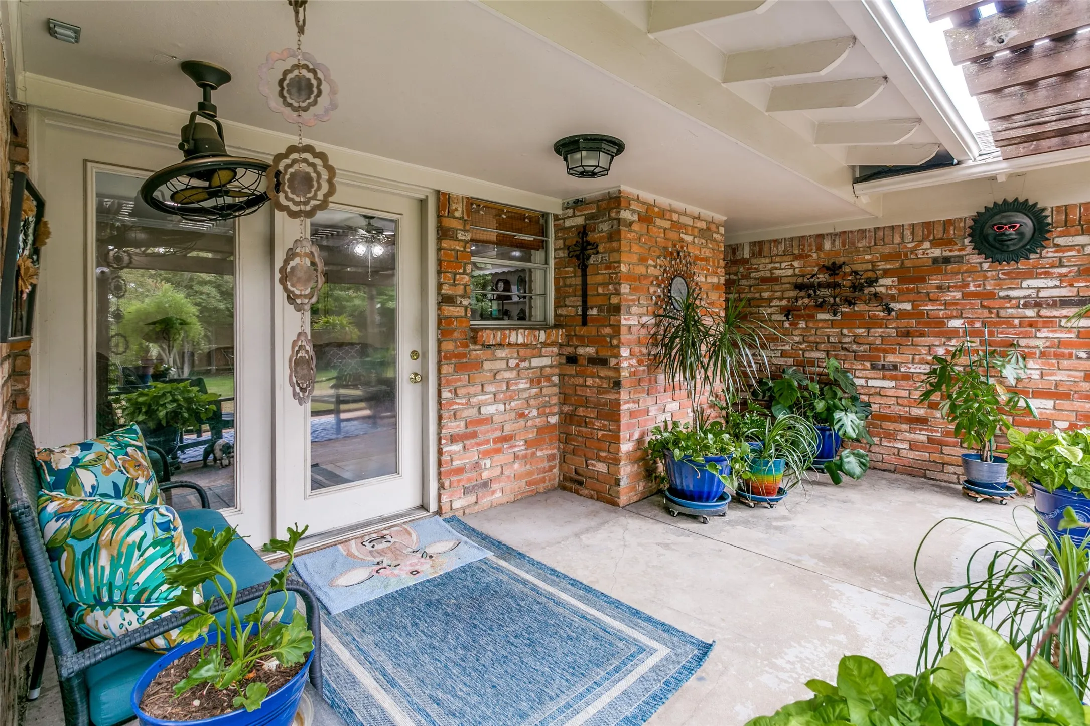 Single Family Residence For Sale in Tarrant County , 4309 Selkirk Drive W, Fort Worth, Texas 76109, 3 Bedroom, 3 Bathroom, 2 Garage spaces, 2,045 Sqft, built in 1959, mls#21412626, Real Estate Agent in Fort Worth, Homes For Sale in Tarrant county, Homes For Sale in Fort Worth, Realtor in Fort Worth Texas, Real Estate Brokerage Independent Realty Texas, Luminita Cordes Realtor