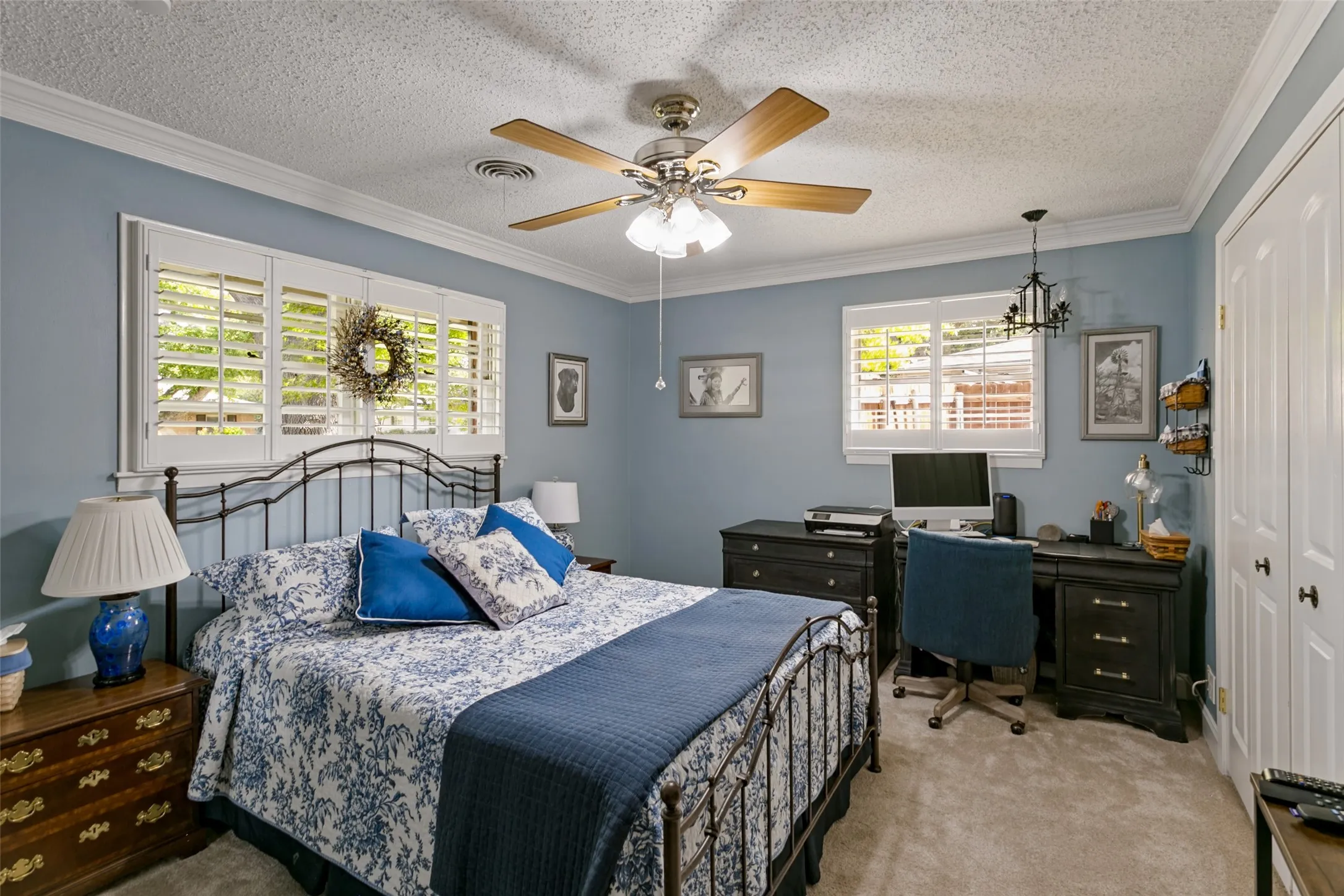 Single Family Residence For Sale in Tarrant County , 4309 Selkirk Drive W, Fort Worth, Texas 76109, 3 Bedroom, 3 Bathroom, 2 Garage spaces, 2,045 Sqft, built in 1959, mls#21412626, Real Estate Agent in Fort Worth, Homes For Sale in Tarrant county, Homes For Sale in Fort Worth, Realtor in Fort Worth Texas, Real Estate Brokerage Independent Realty Texas, Luminita Cordes Realtor