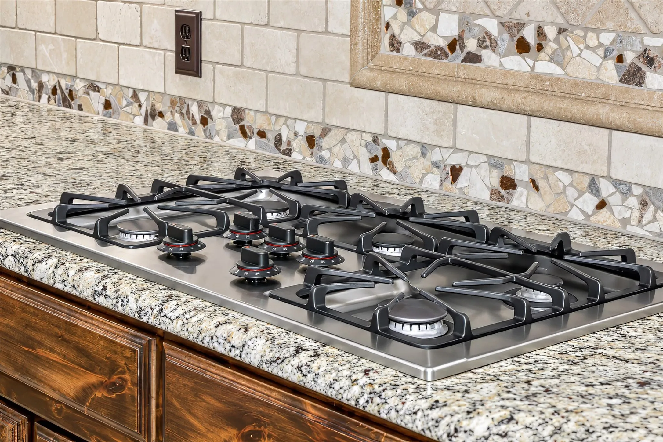 Avid cooks will appreciate the gas cook top!