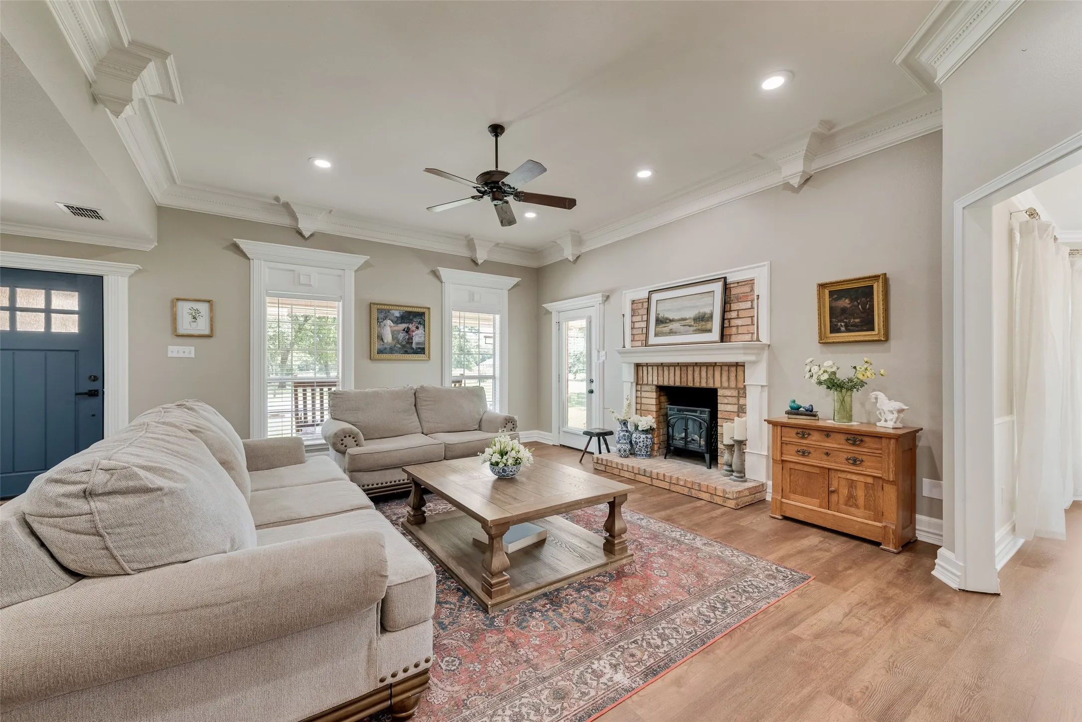 Single Family Residence For Sale in Van Zandt County , 130 VZ County Road 3509, Edgewood, Texas 75117, 3 Bedroom, 2 Bathroom, 2 Garage spaces, 2,685 Sqft, built in 1998, mls#21411688, Real Estate Agent in Edgewood, Homes For Sale in Van Zandt county, Homes For Sale in Edgewood, Realtor in Edgewood Texas, Real Estate Brokerage Independent Realty Texas, Luminita Cordes Realtor