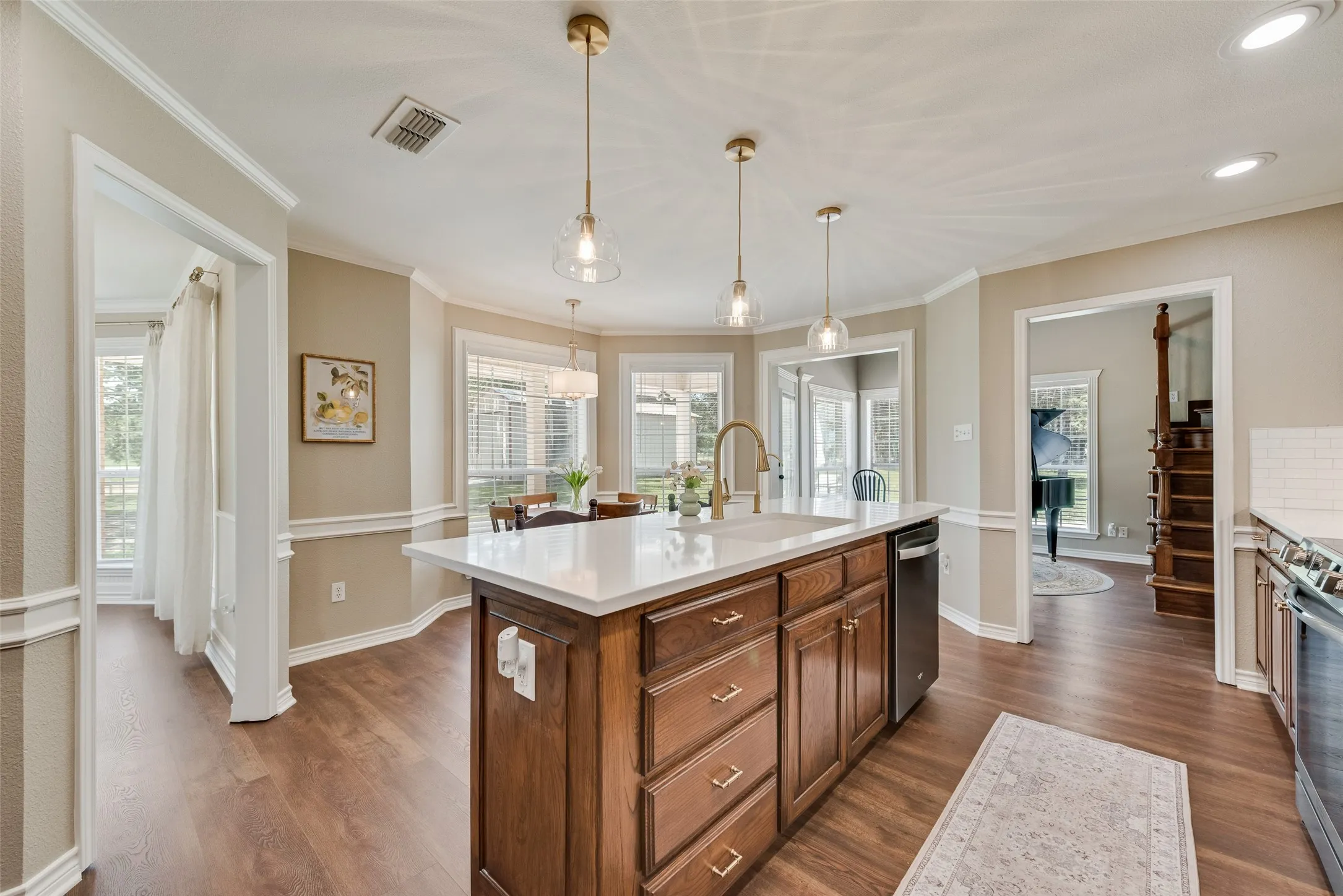 Single Family Residence For Sale in Van Zandt County , 130 VZ County Road 3509, Edgewood, Texas 75117, 3 Bedroom, 2 Bathroom, 2 Garage spaces, 2,685 Sqft, built in 1998, mls#21411688, Real Estate Agent in Edgewood, Homes For Sale in Van Zandt county, Homes For Sale in Edgewood, Realtor in Edgewood Texas, Real Estate Brokerage Independent Realty Texas, Luminita Cordes Realtor