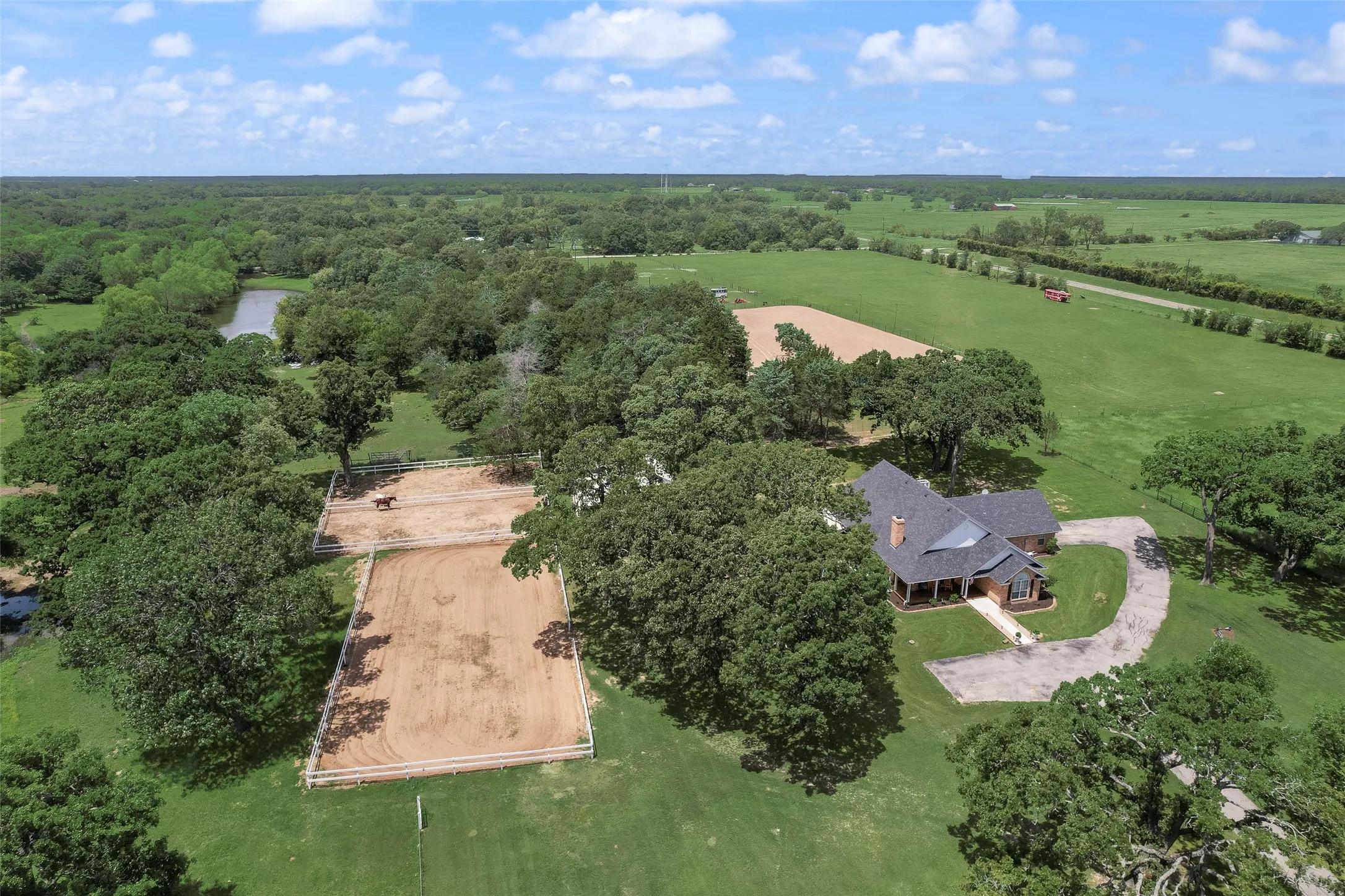 Single Family Residence For Sale in Van Zandt County , 130 VZ County Road 3509, Edgewood, Texas 75117, 3 Bedroom, 2 Bathroom, 2 Garage spaces, 2,685 Sqft, built in 1998, mls#21411688, Real Estate Agent in Edgewood, Homes For Sale in Van Zandt county, Homes For Sale in Edgewood, Realtor in Edgewood Texas, Real Estate Brokerage Independent Realty Texas, Luminita Cordes Realtor