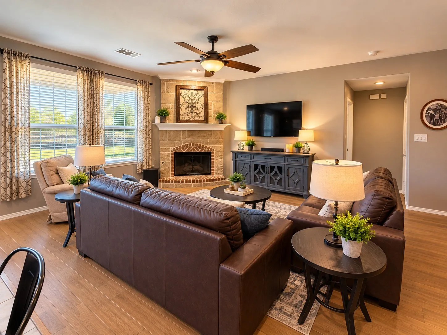 Single Family Residence For Sale in Denton County , 1700 Kaiser Cove, Argyle, Texas 76226, 4 Bedroom, 2 Bathroom, 2 Garage spaces, 2,235 Sqft, built in 2016, mls#21397855, Real Estate Agent in Argyle, Homes For Sale in Denton county, Homes For Sale in Argyle, Realtor in Argyle Texas, Real Estate Brokerage Independent Realty Texas, Luminita Cordes Realtor