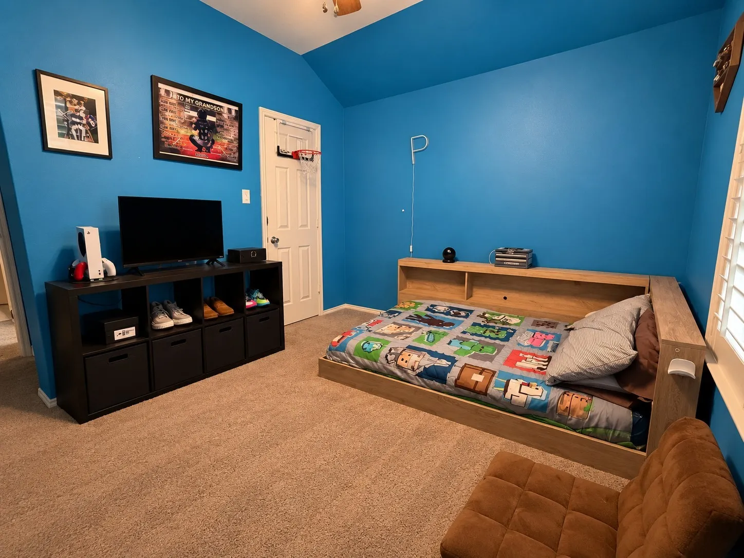 Single Family Residence For Sale in Denton County , 1700 Kaiser Cove, Argyle, Texas 76226, 4 Bedroom, 2 Bathroom, 2 Garage spaces, 2,235 Sqft, built in 2016, mls#21397855, Real Estate Agent in Argyle, Homes For Sale in Denton county, Homes For Sale in Argyle, Realtor in Argyle Texas, Real Estate Brokerage Independent Realty Texas, Luminita Cordes Realtor