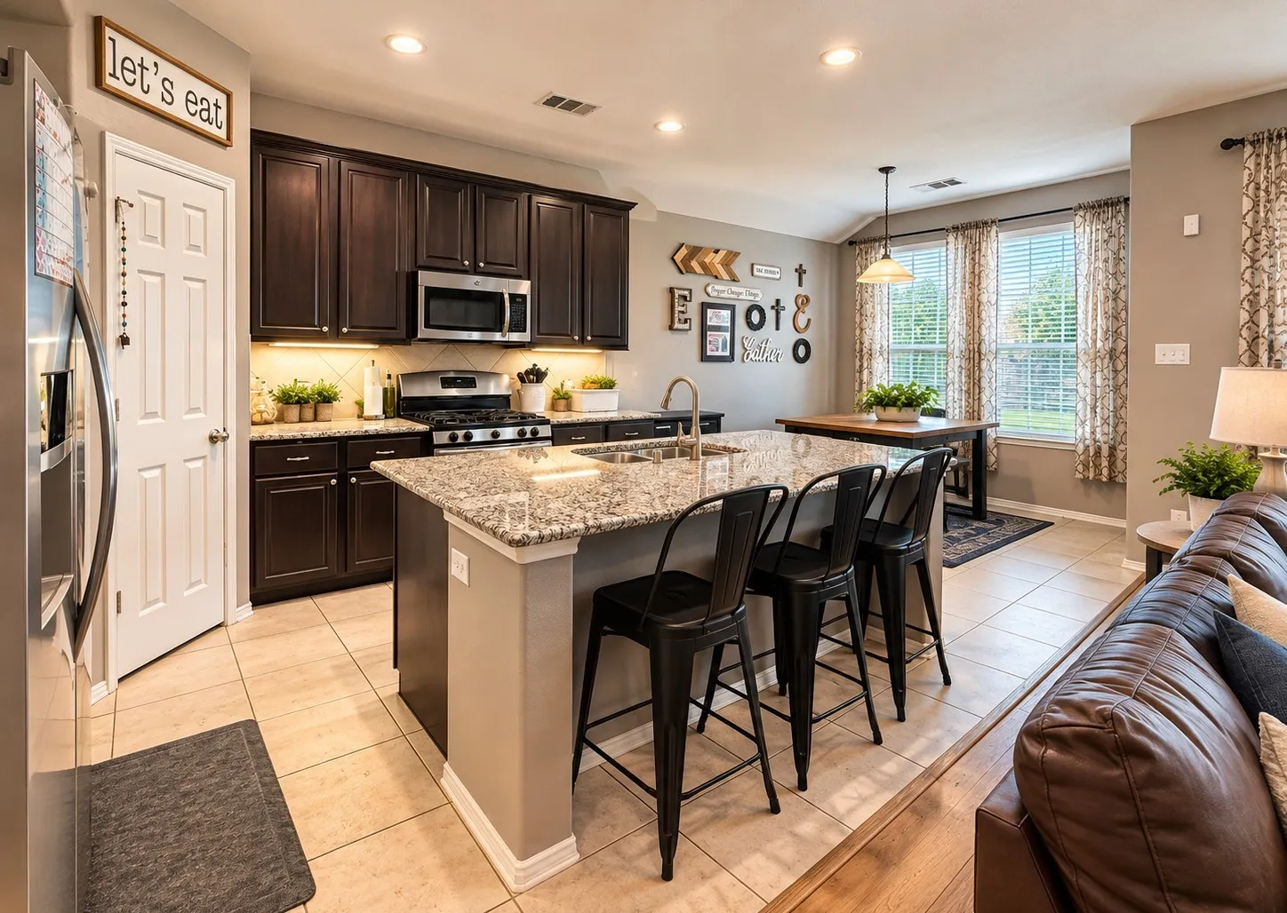 Single Family Residence For Sale in Denton County , 1700 Kaiser Cove, Argyle, Texas 76226, 4 Bedroom, 2 Bathroom, 2 Garage spaces, 2,235 Sqft, built in 2016, mls#21397855, Real Estate Agent in Argyle, Homes For Sale in Denton county, Homes For Sale in Argyle, Realtor in Argyle Texas, Real Estate Brokerage Independent Realty Texas, Luminita Cordes Realtor