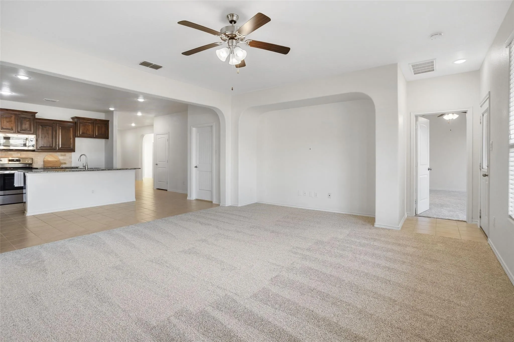 Single Family Residence For Rent in Tarrant County , 3929 Kennedy Ranch Road, Fort Worth, Texas 76262, 4 Bedroom, 2 Bathroom, 2 Garage spaces, 2,180 Sqft, built in 2016, mls#21412671, Real Estate Agent in Fort Worth, Homes For Rent in Tarrant county, Homes For Rent in Fort Worth, Realtor in Fort Worth Texas, Real Estate Brokerage Independent Realty Texas, Luminita Cordes Realtor